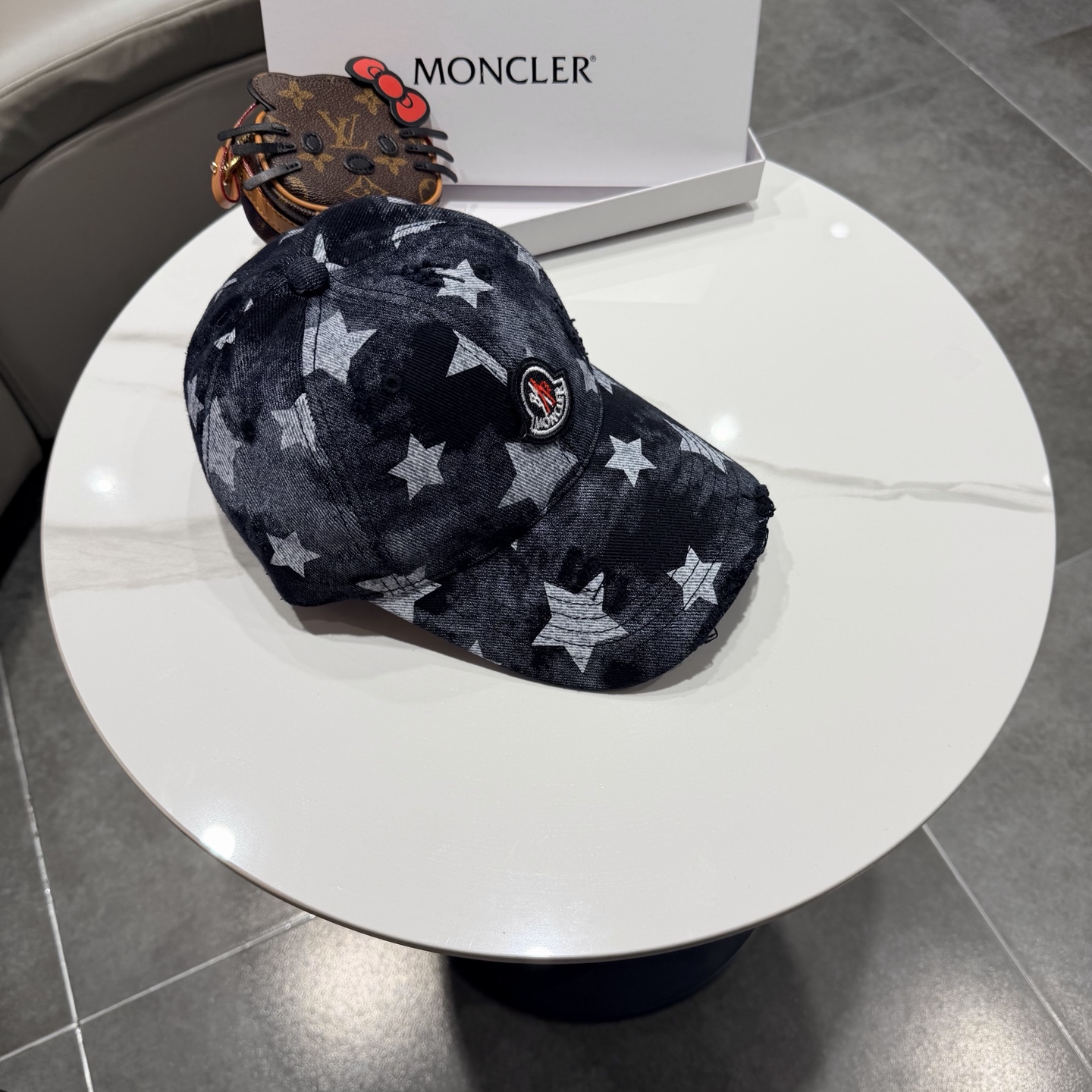蒙口MONCLER2026新款棒球帽，时尚炸街单品，风格很OK，网红.时尚博主的最爱！高品质舒适透气，凹