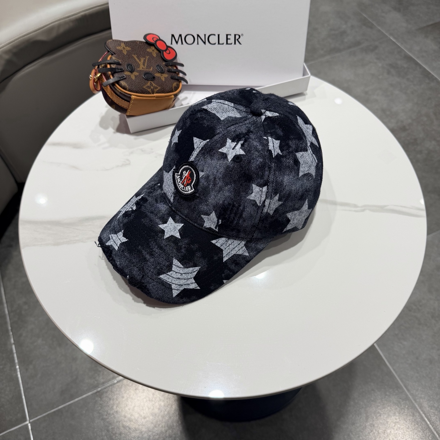 蒙口MONCLER2026新款棒球帽，时尚炸街单品，风格很OK，网红.时尚博主的最爱！高品质舒适透气，凹