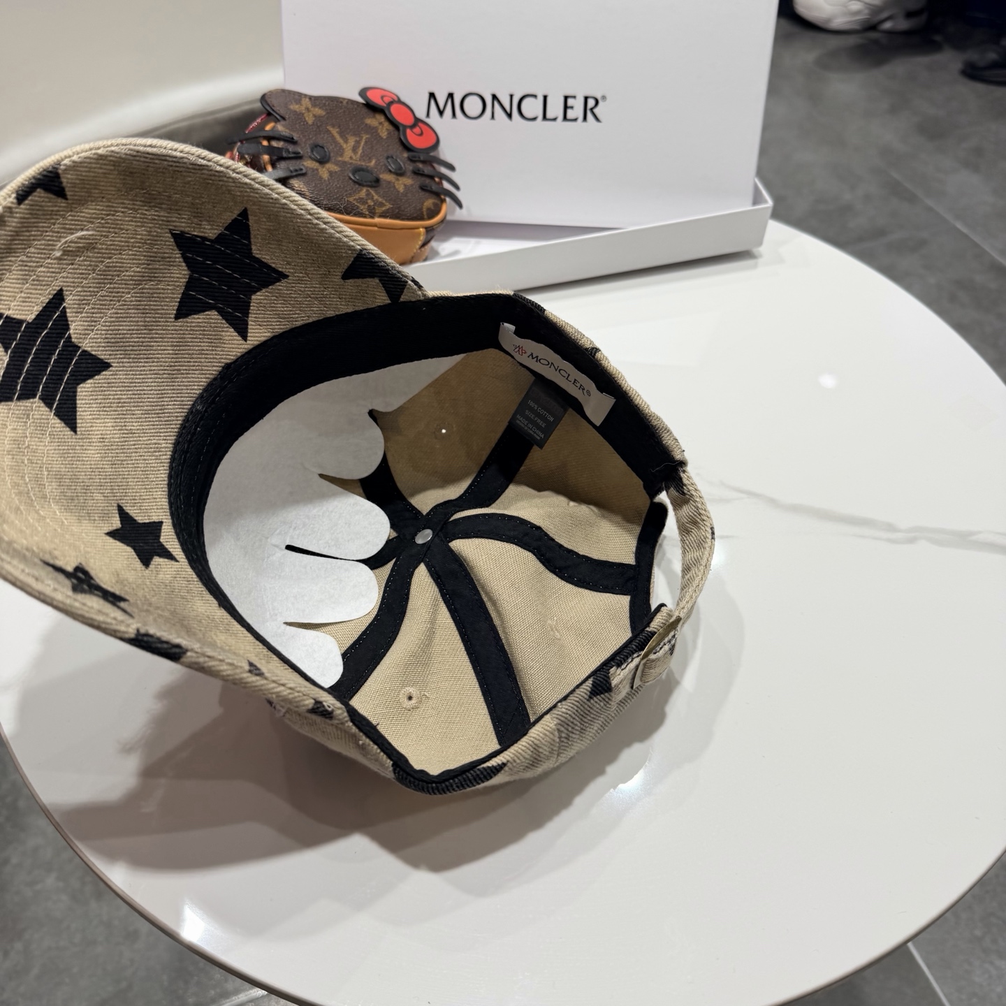 蒙口MONCLER2026新款棒球帽，时尚炸街单品，风格很OK，网红.时尚博主的最爱！高品质舒适透气，凹