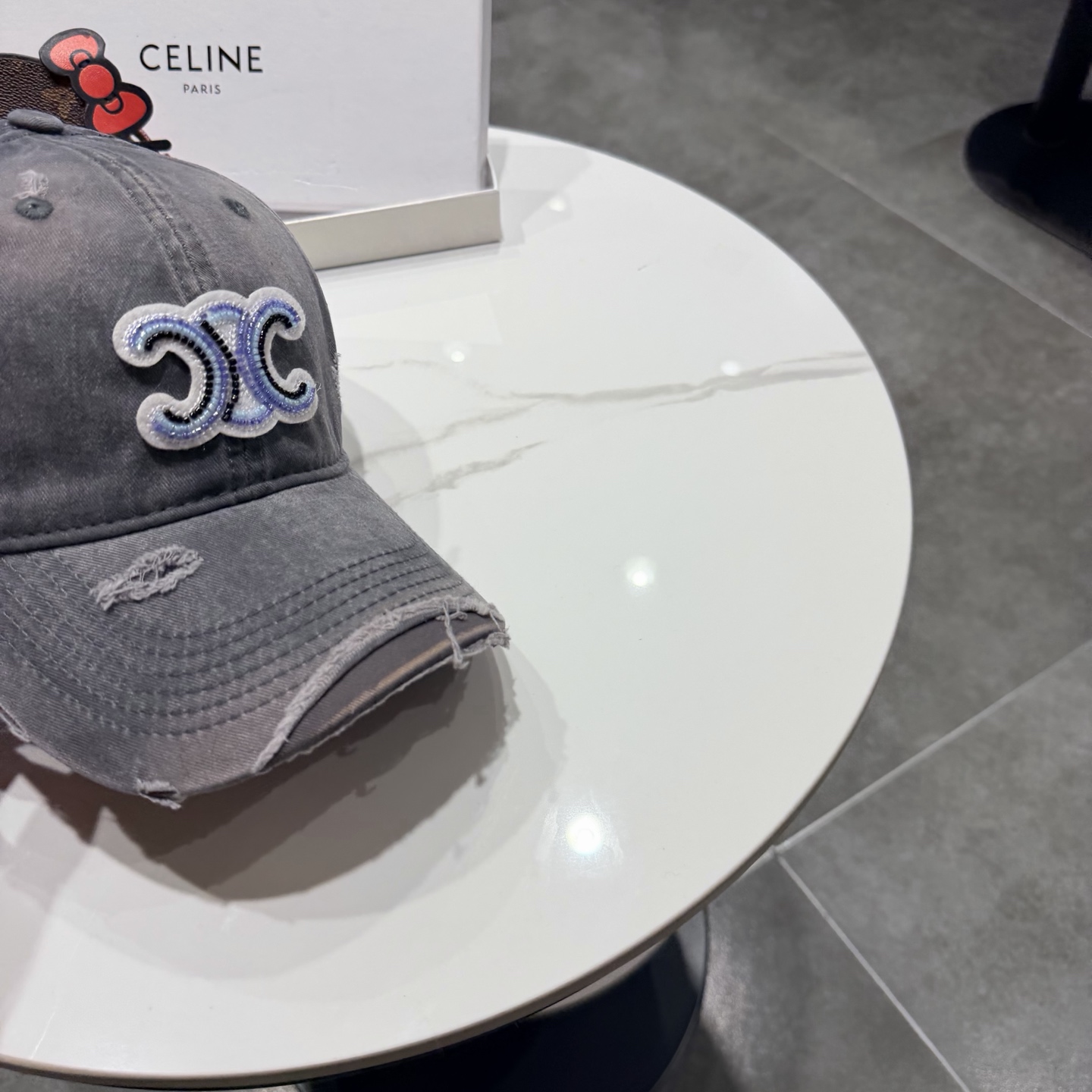 【CELINE赛琳】2026新款经典休闲潮流款 棒球帽日韩风格，随便搭配都超好看！出门旅游，绝对要入手的