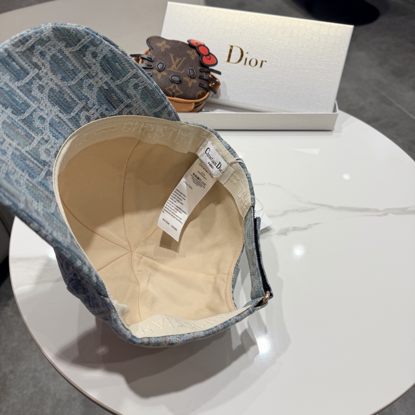 DIOR迪奥 官网同步新款发布 老花D家棒球帽🧢，水洗标吊牌齐全，超级火爆