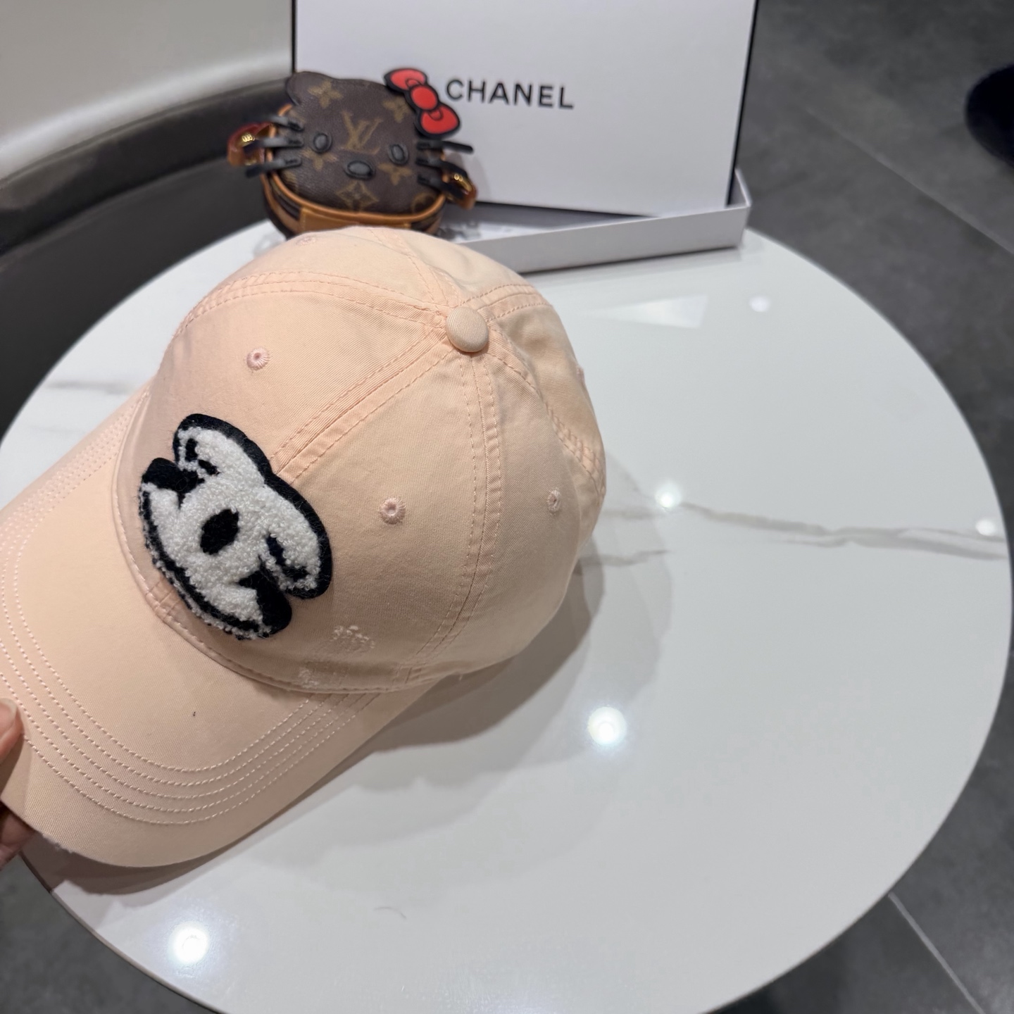 香奈儿2026新款经典休闲潮流款 上架简约棒球帽🧢日韩风格，随便搭配都超好看！出门旅游，绝对要入手的一款