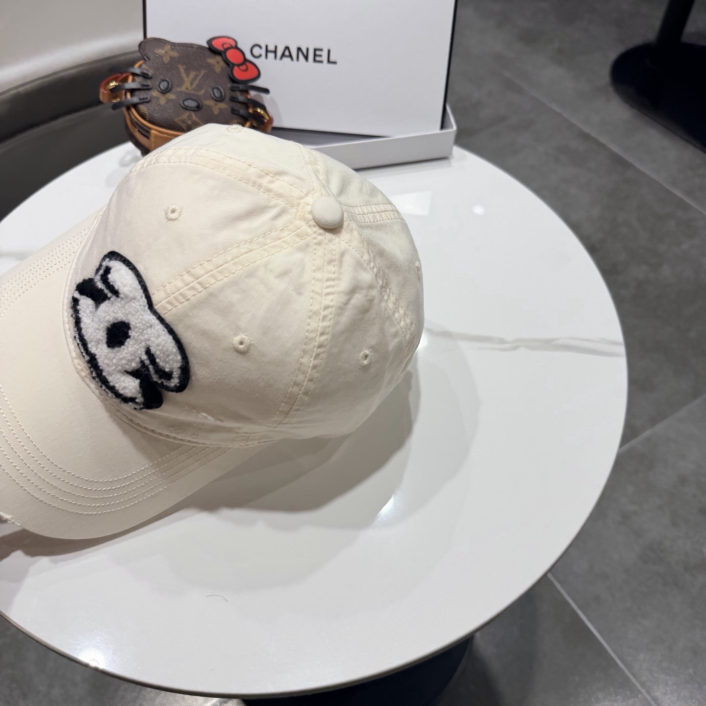 香奈儿2026新款经典休闲潮流款 上架简约棒球帽🧢日韩风格，随便搭配都超好看！出门旅游，绝对要入手的一款
