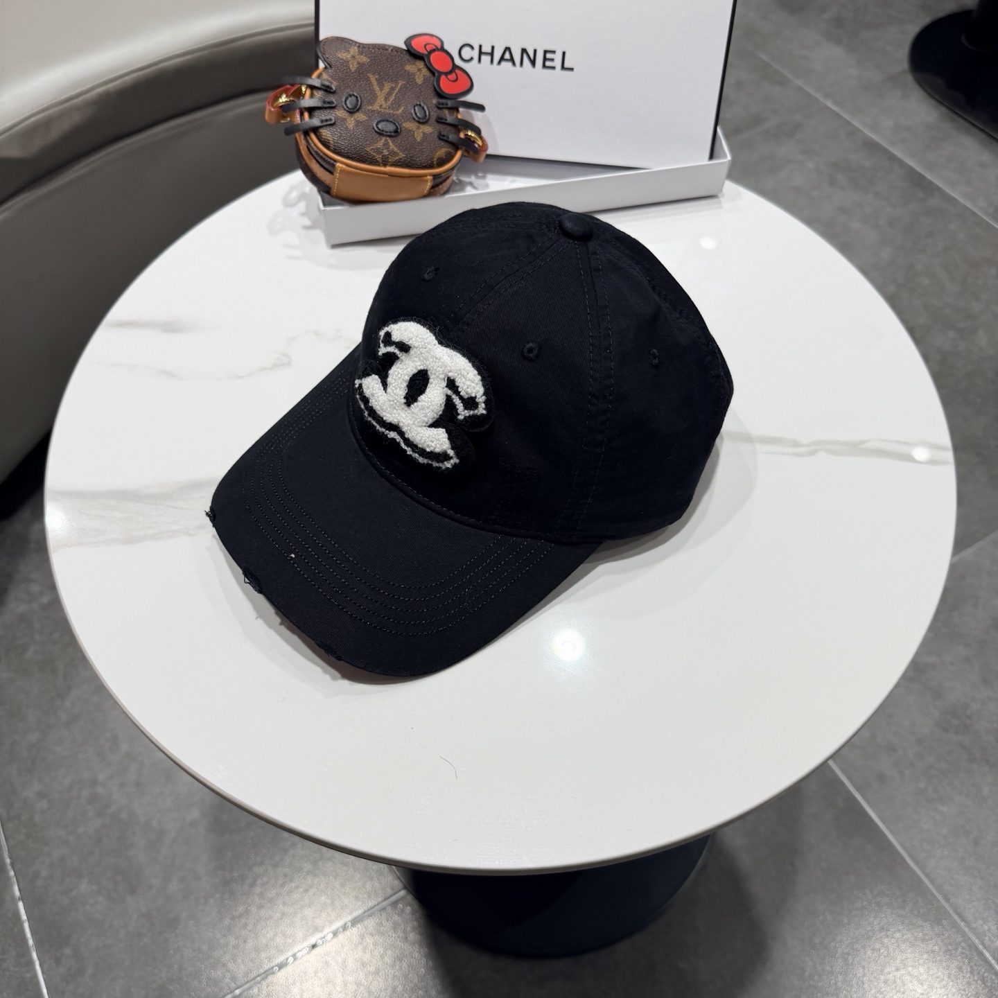 香奈儿2026新款经典休闲潮流款 上架简约棒球帽🧢日韩风格，随便搭配都超好看！出门旅游，绝对要入手的一款
