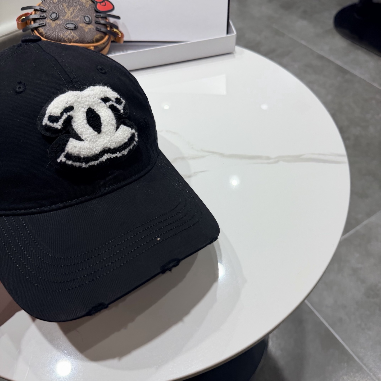 香奈儿2026新款经典休闲潮流款 上架简约棒球帽🧢日韩风格，随便搭配都超好看！出门旅游，绝对要入手的一款