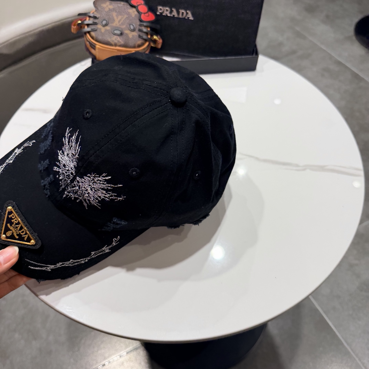 【普拉达】Prada 2026春夏新款大牌棒球帽，渔夫帽，显脸小 大牌款超好搭配，赶紧入手！