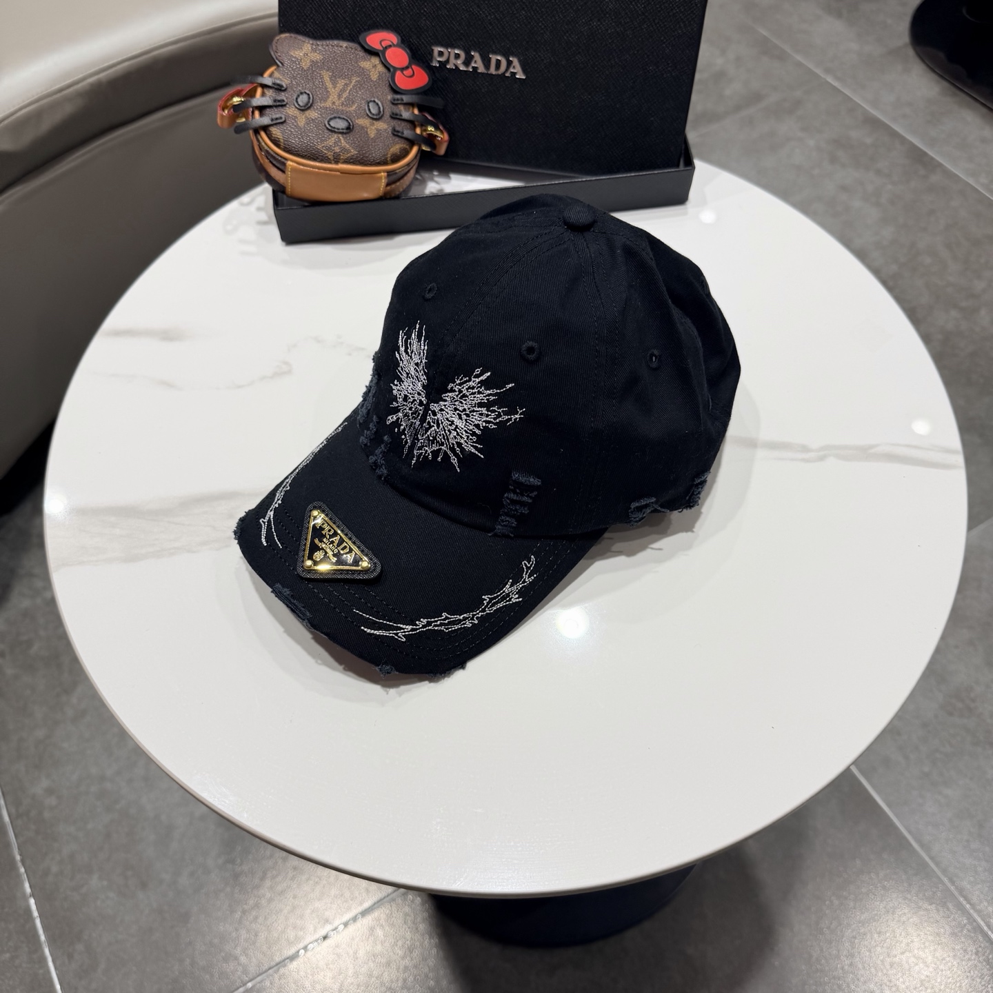 【普拉达】Prada 2026春夏新款大牌棒球帽，渔夫帽，显脸小 大牌款超好搭配，赶紧入手！