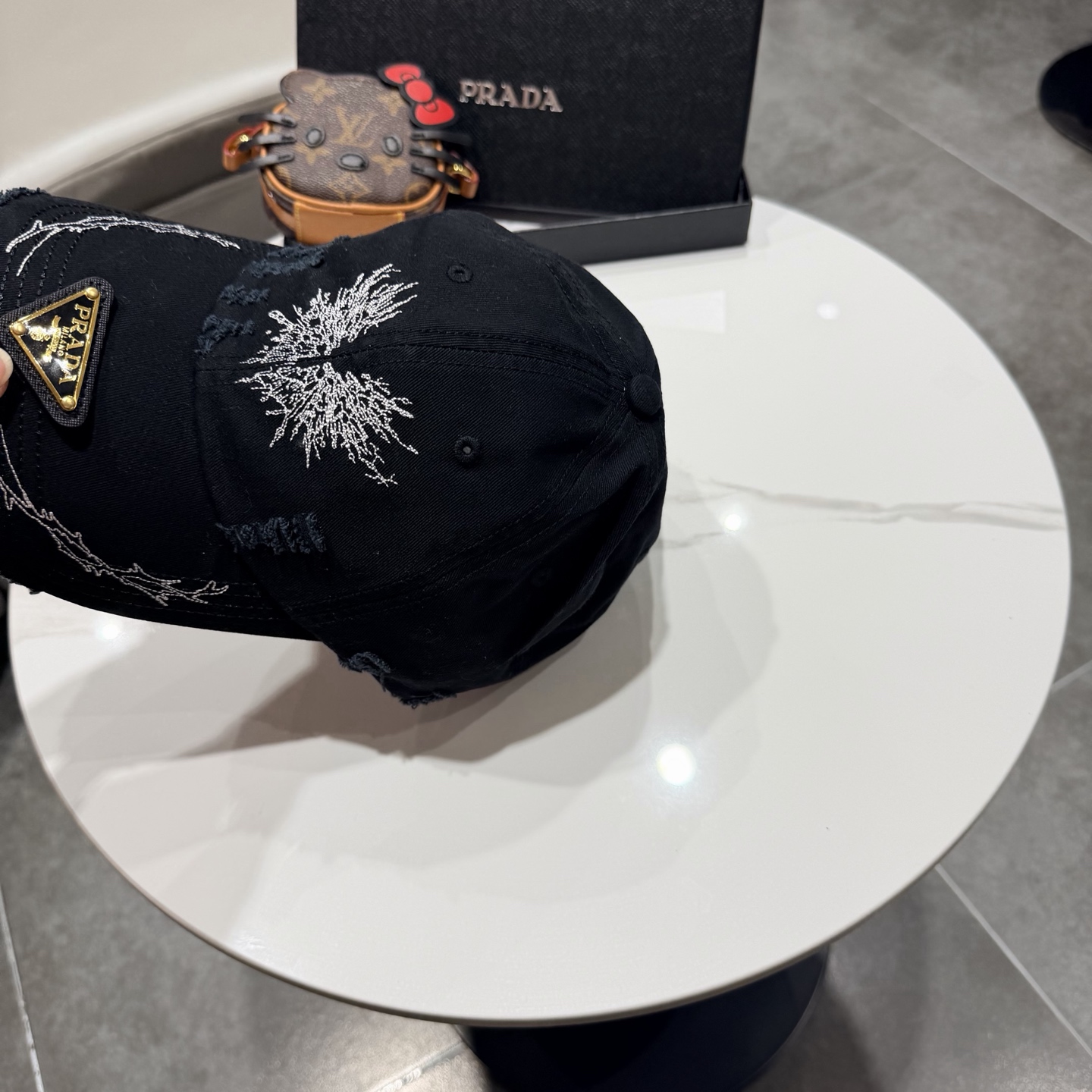 【普拉达】Prada 2026春夏新款大牌棒球帽，渔夫帽，显脸小 大牌款超好搭配，赶紧入手！