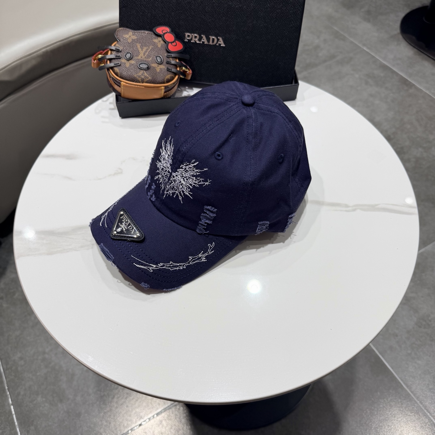 【普拉达】Prada 2026春夏新款大牌棒球帽，渔夫帽，显脸小 大牌款超好搭配，赶紧入手！