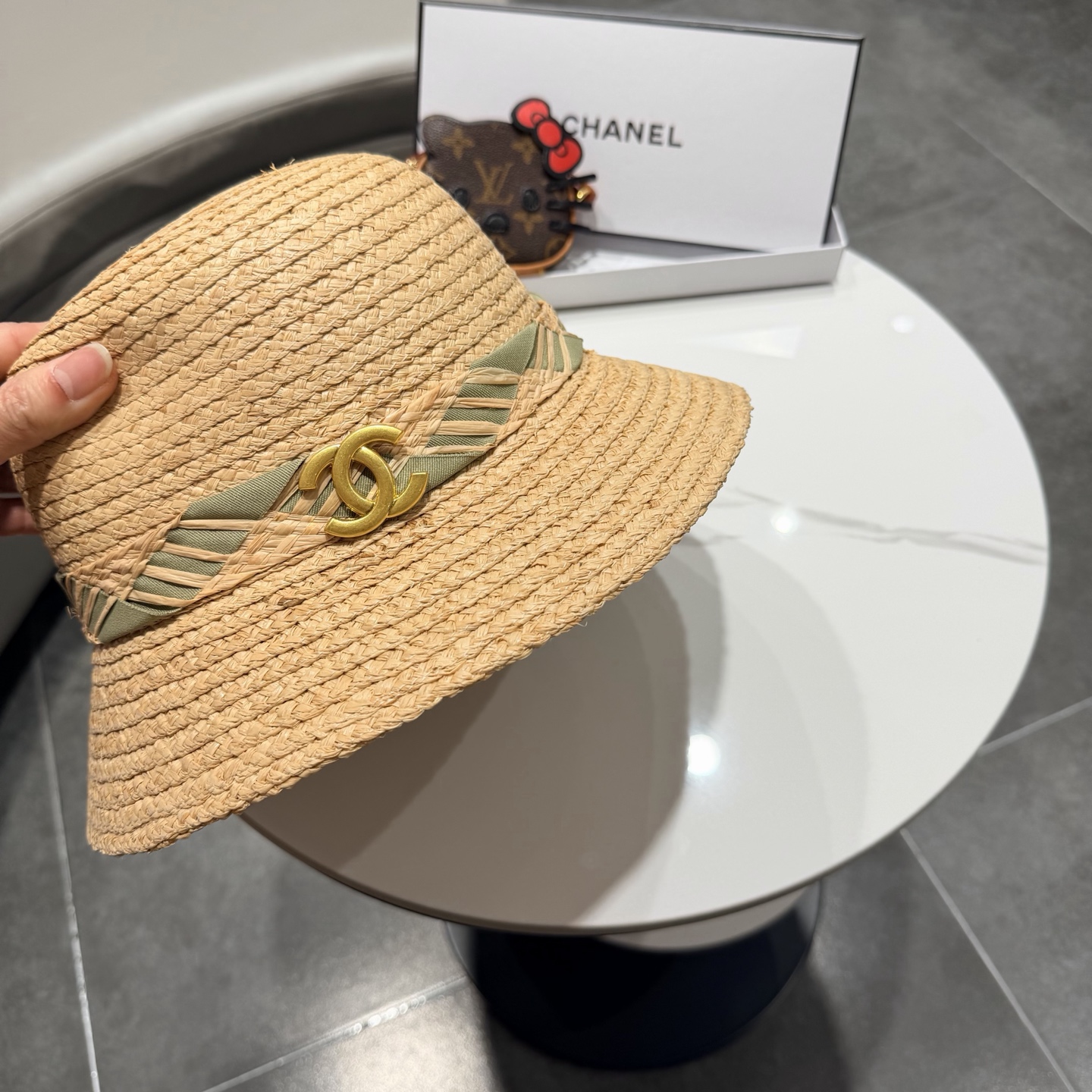 Chanel香奈儿拉菲草盆帽，高级定制，头围57cm