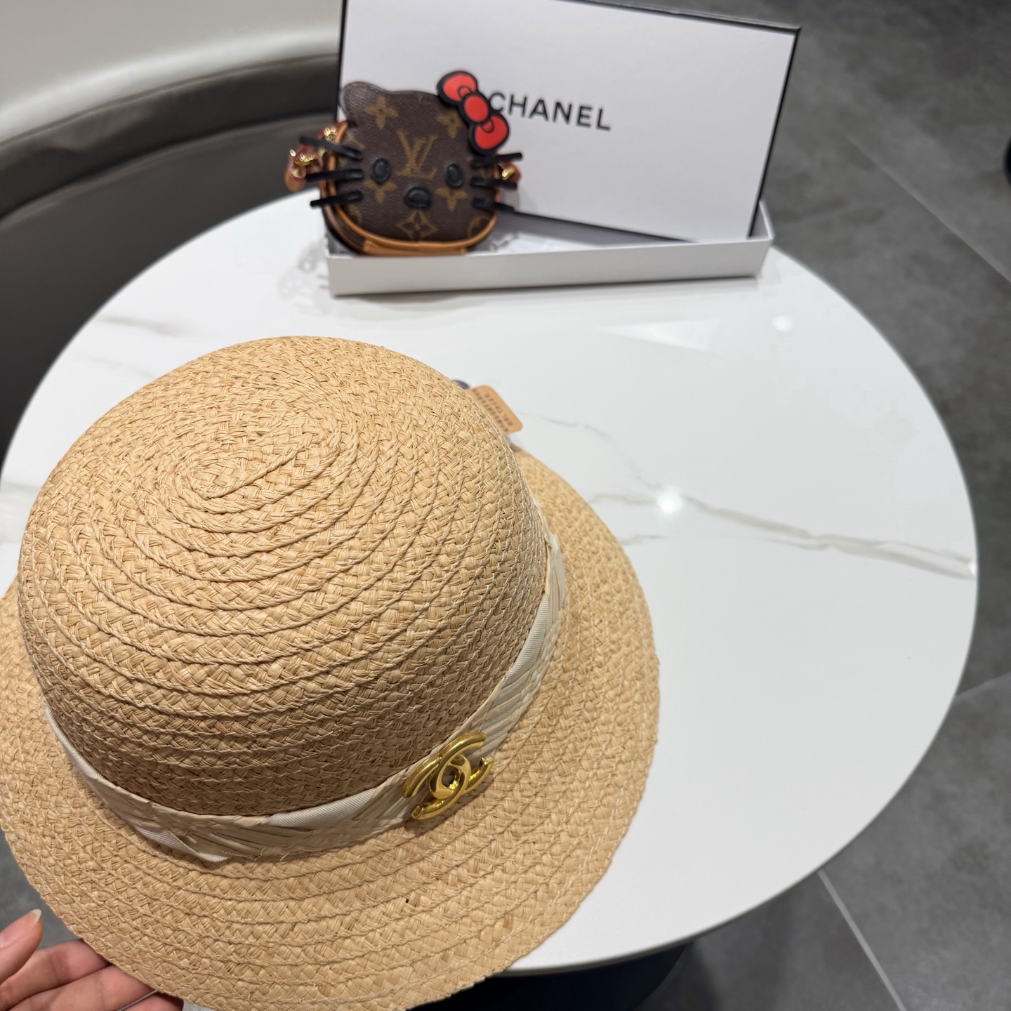 Chanel香奈儿拉菲草盆帽，高级定制，头围57cm