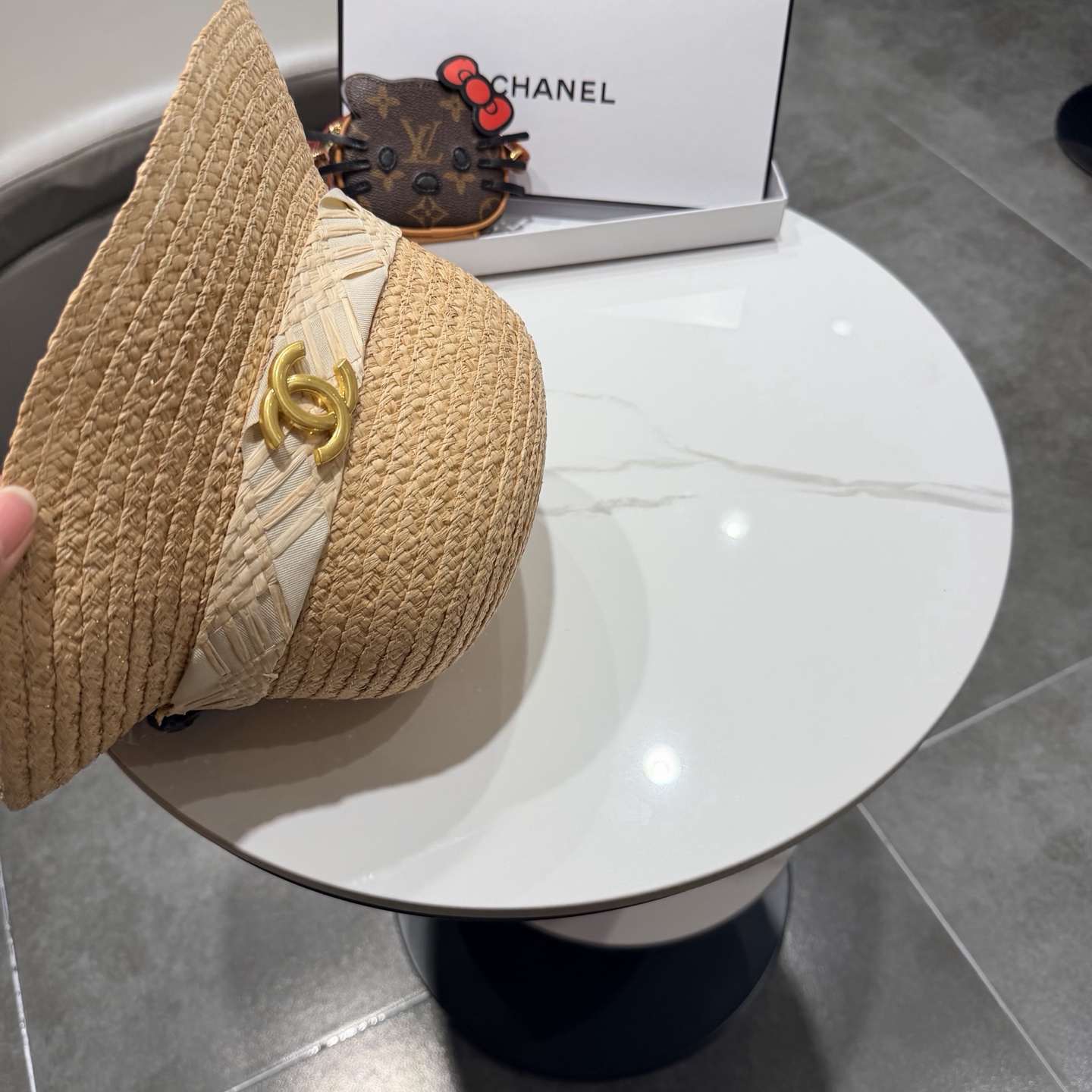 Chanel香奈儿拉菲草盆帽，高级定制，头围57cm
