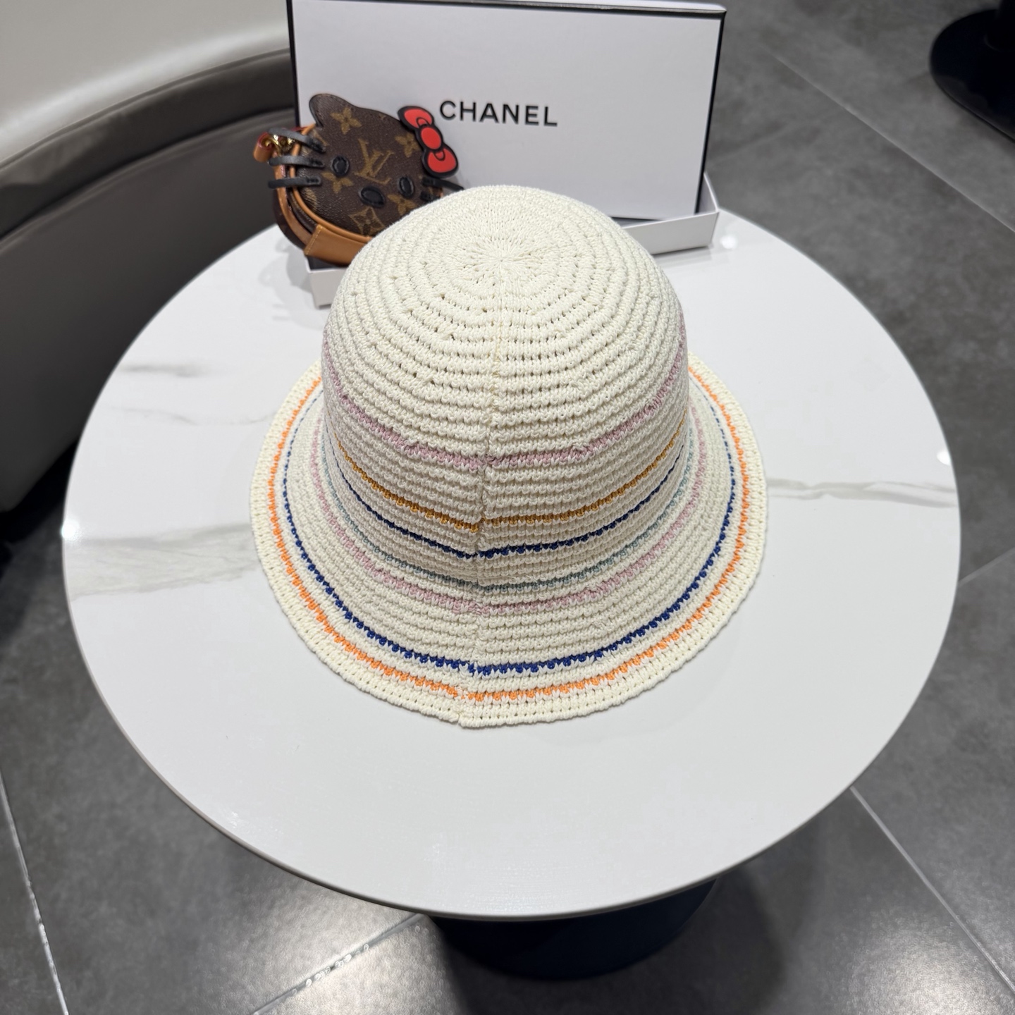 Chanel香奈儿针织渔夫帽镂空透气显脸小防晒水桶帽女款条纹海边沙滩遮阳太阳帽