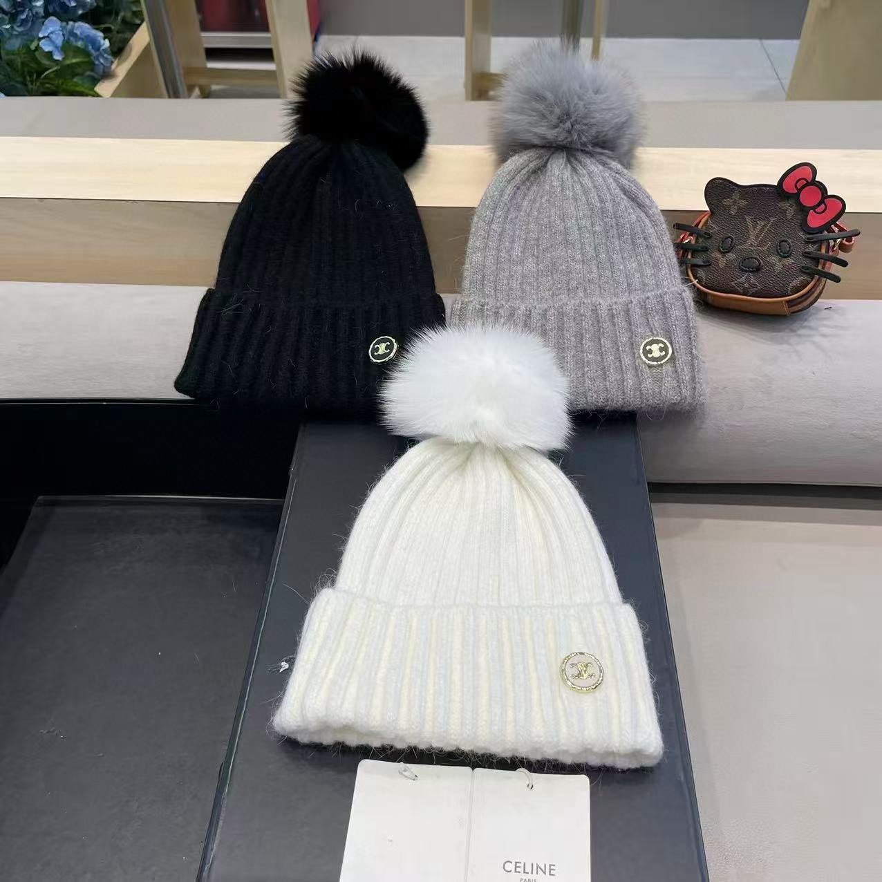 塞琳Celine迪丽热巴同款针织帽子秋冬新款女士毛线帽仿狐狸毛球球加厚保暖帽