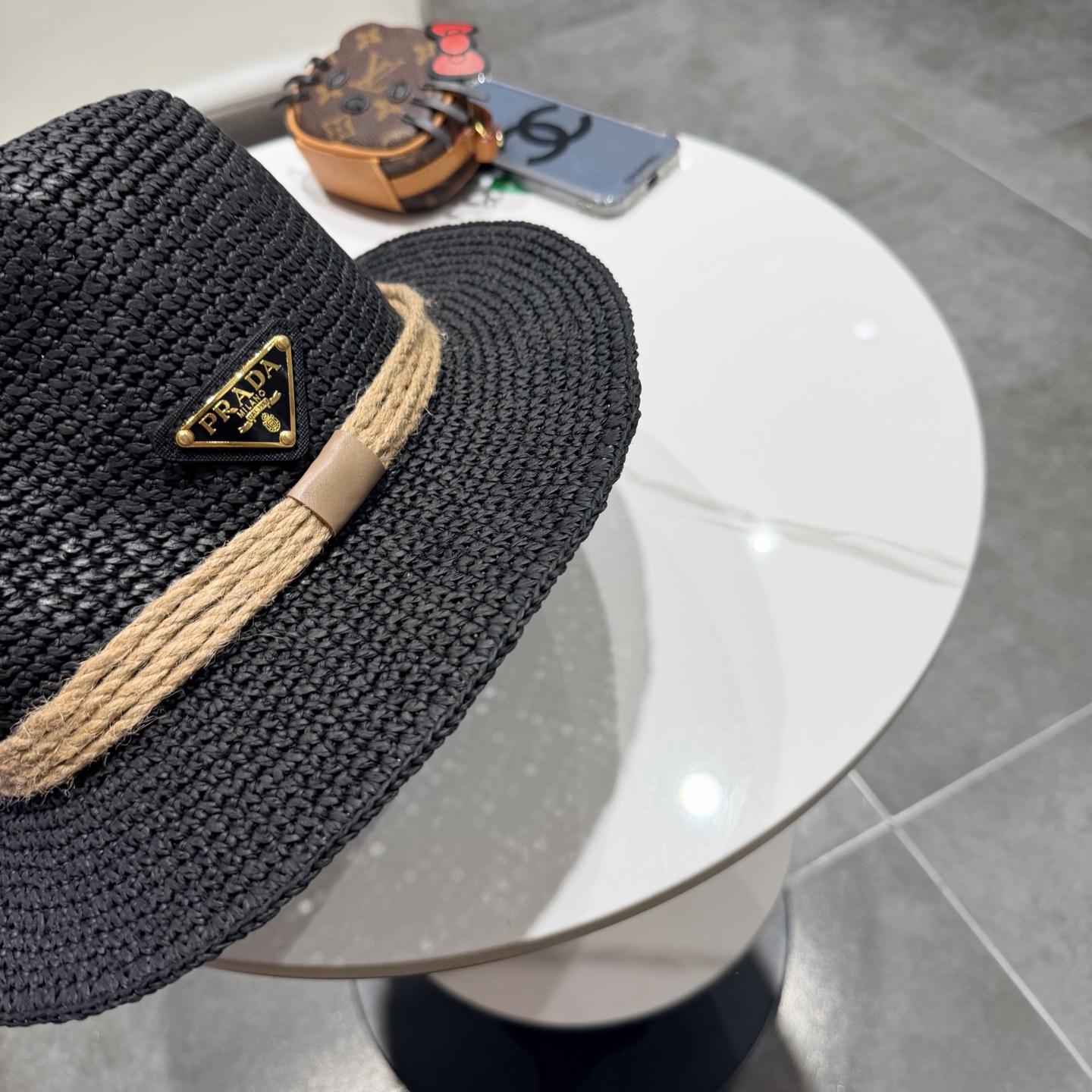 Prada普拉达2026 春夏新款法式平顶草大檐草帽遮阳防晒平檐礼帽