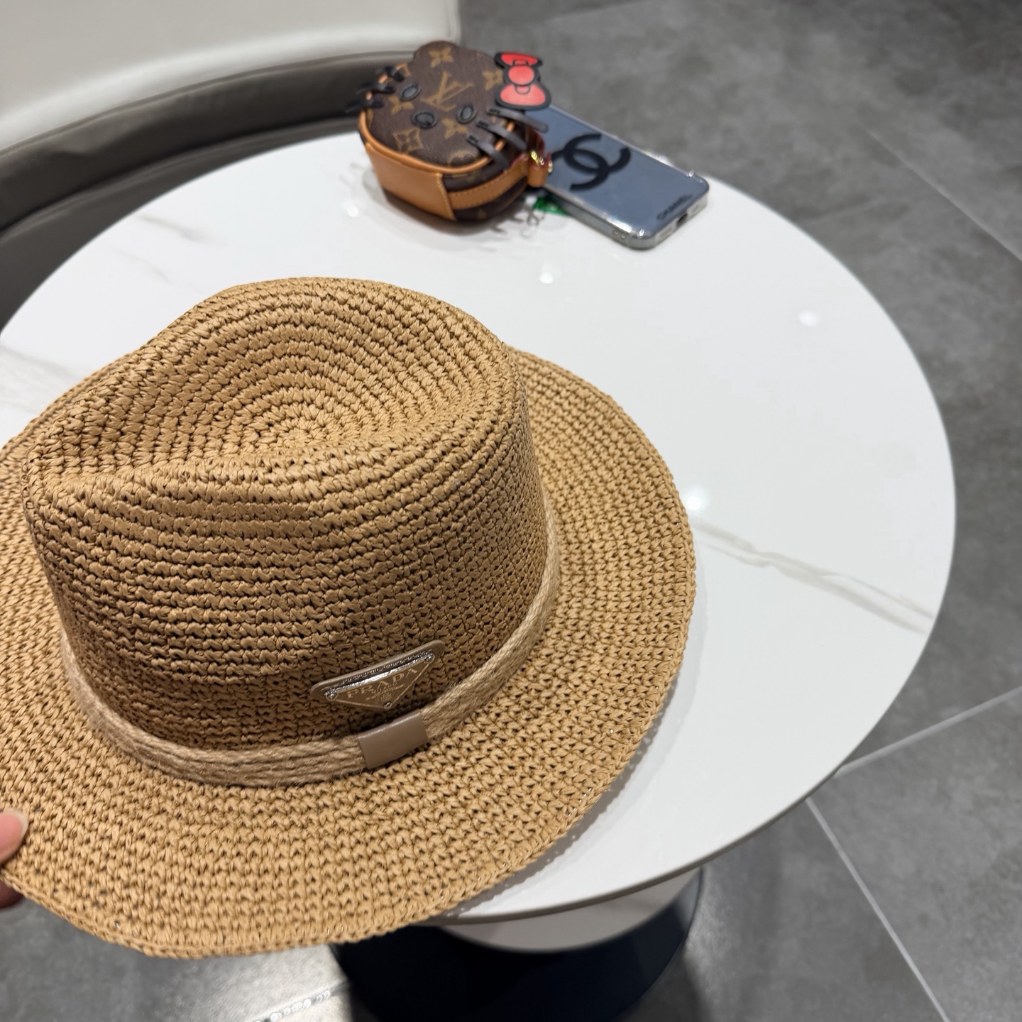 Prada普拉达2026 春夏新款法式平顶草大檐草帽遮阳防晒平檐礼帽