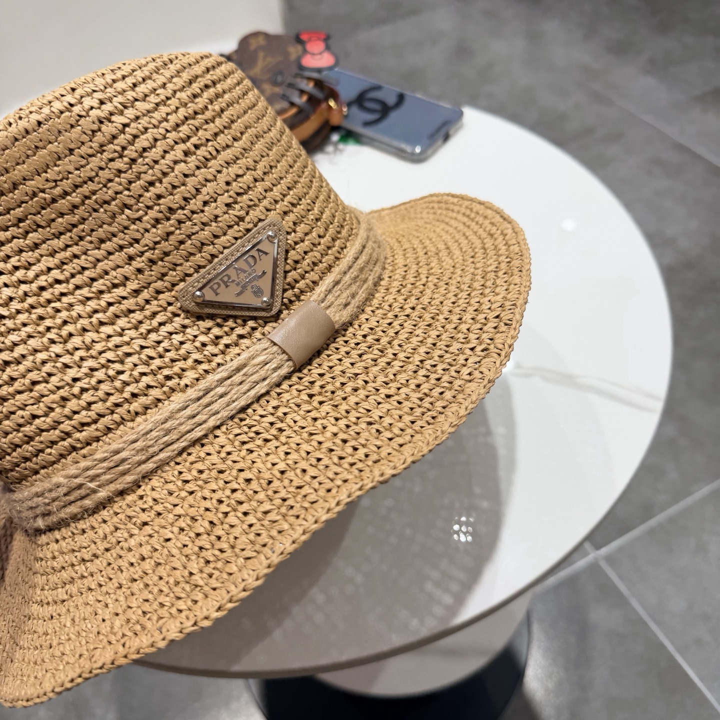 Prada普拉达2026 春夏新款法式平顶草大檐草帽遮阳防晒平檐礼帽
