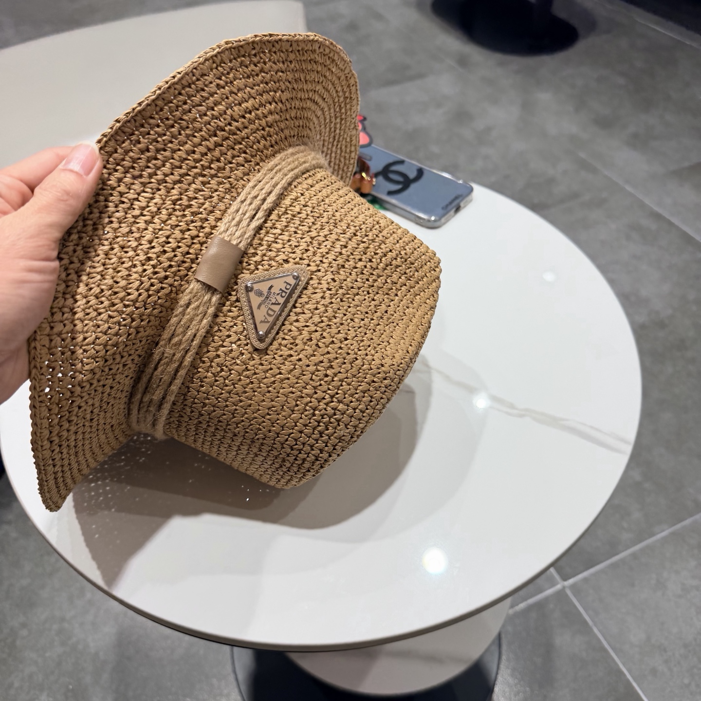 Prada普拉达2026 春夏新款法式平顶草大檐草帽遮阳防晒平檐礼帽