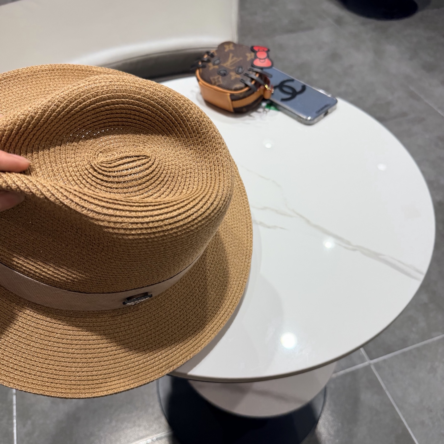 普拉达新款小礼帽，男女同款草帽，头围57cm