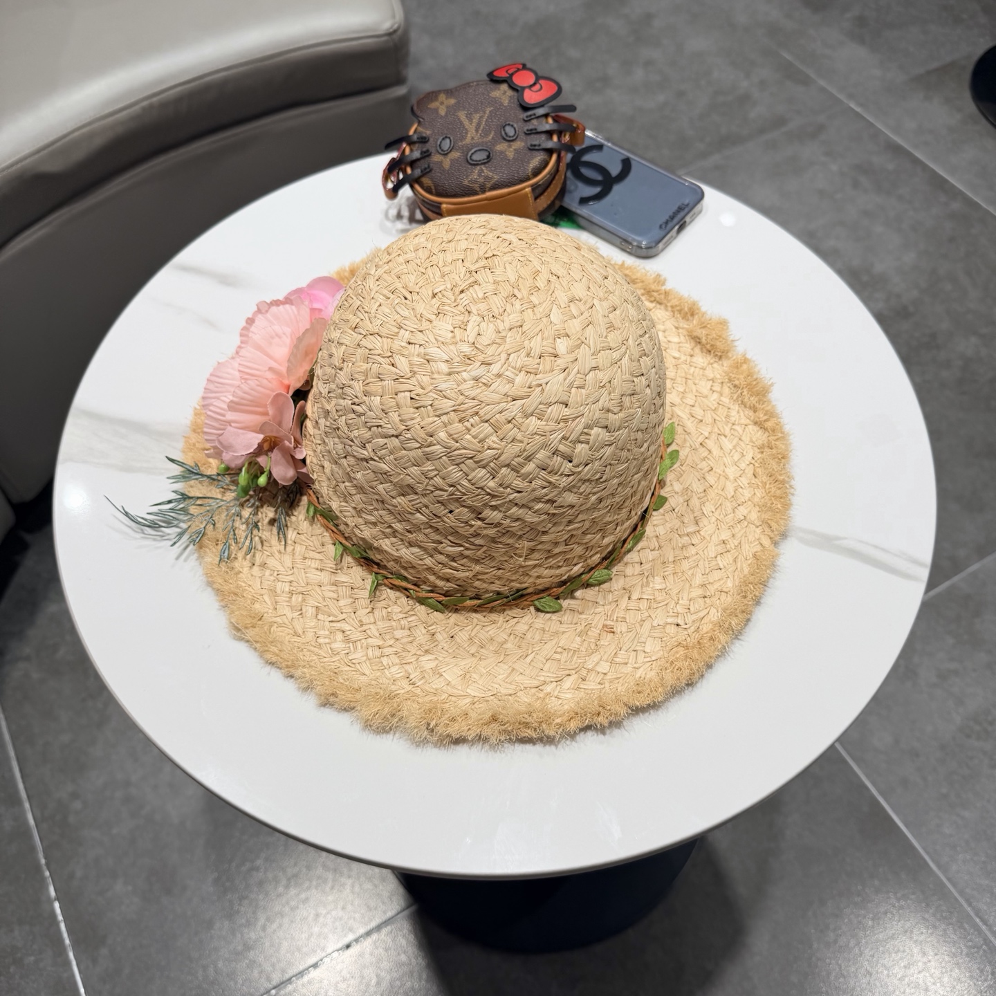 Chanel香奈儿拉菲草手工花朵草帽女夏季出游度假大帽檐遮阳防晒帽海边太阳帽子