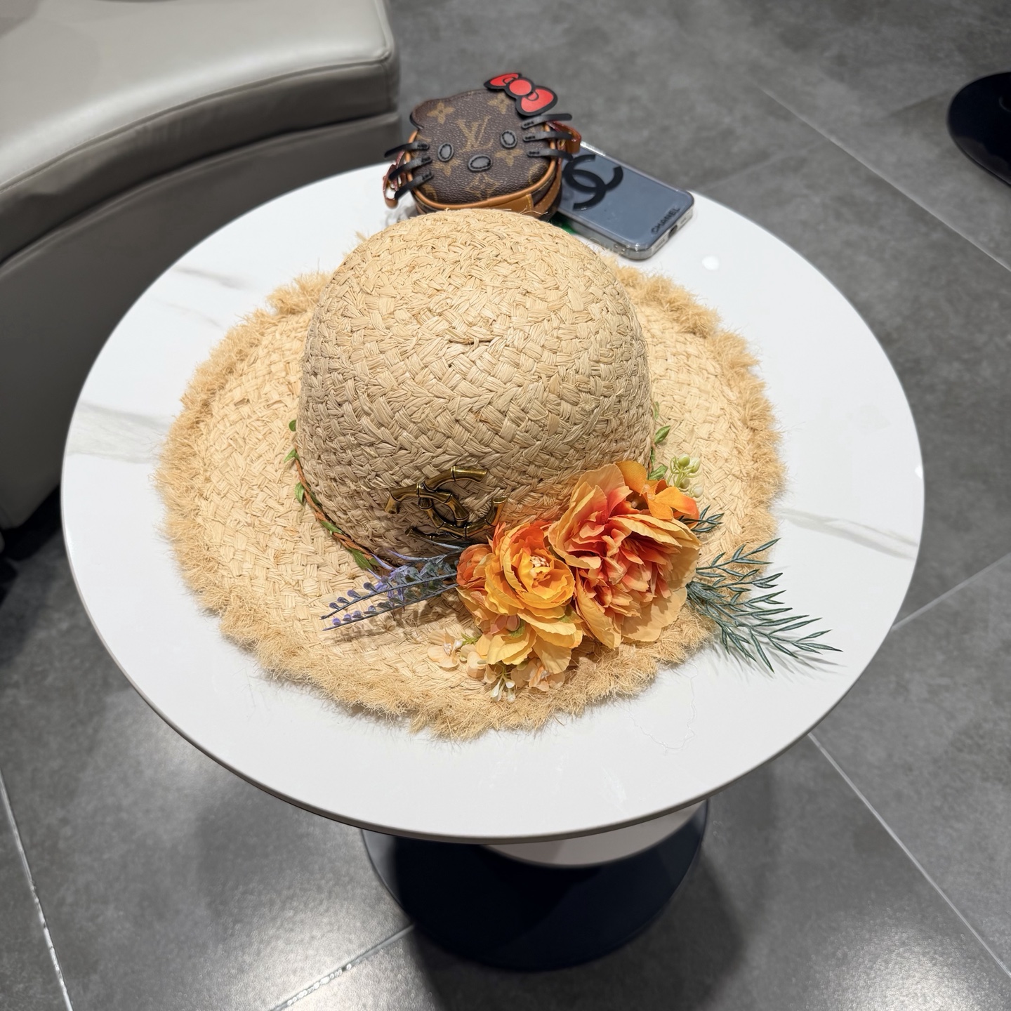 Chanel香奈儿拉菲草手工花朵草帽女夏季出游度假大帽檐遮阳防晒帽海边太阳帽子