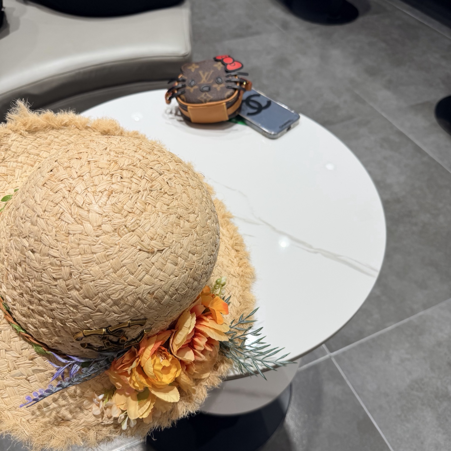 Chanel香奈儿拉菲草手工花朵草帽女夏季出游度假大帽檐遮阳防晒帽海边太阳帽子