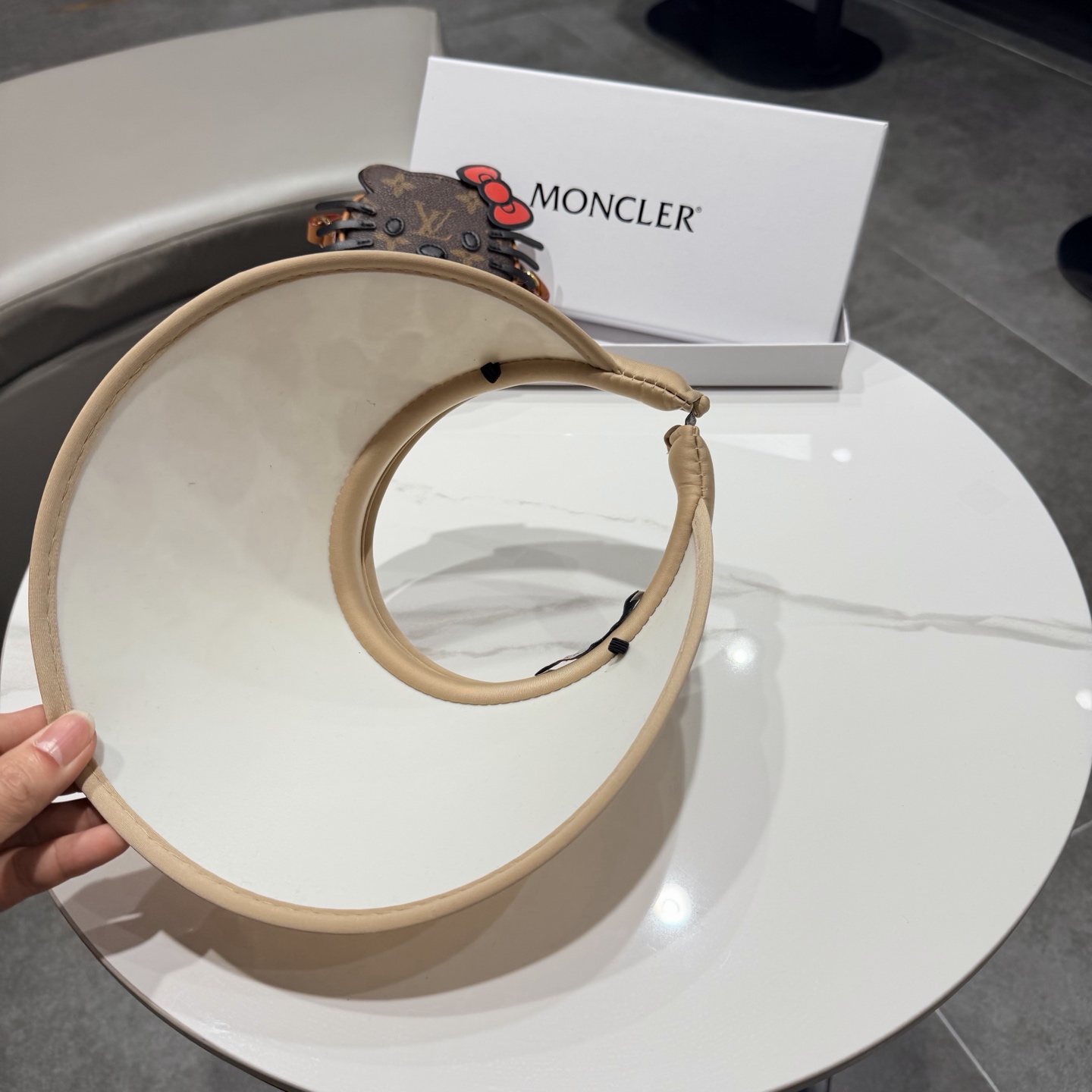 【MONCLER蒙口】空顶草帽女夏季防紫外线遮阳帽出游太阳帽百搭草编防晒帽子