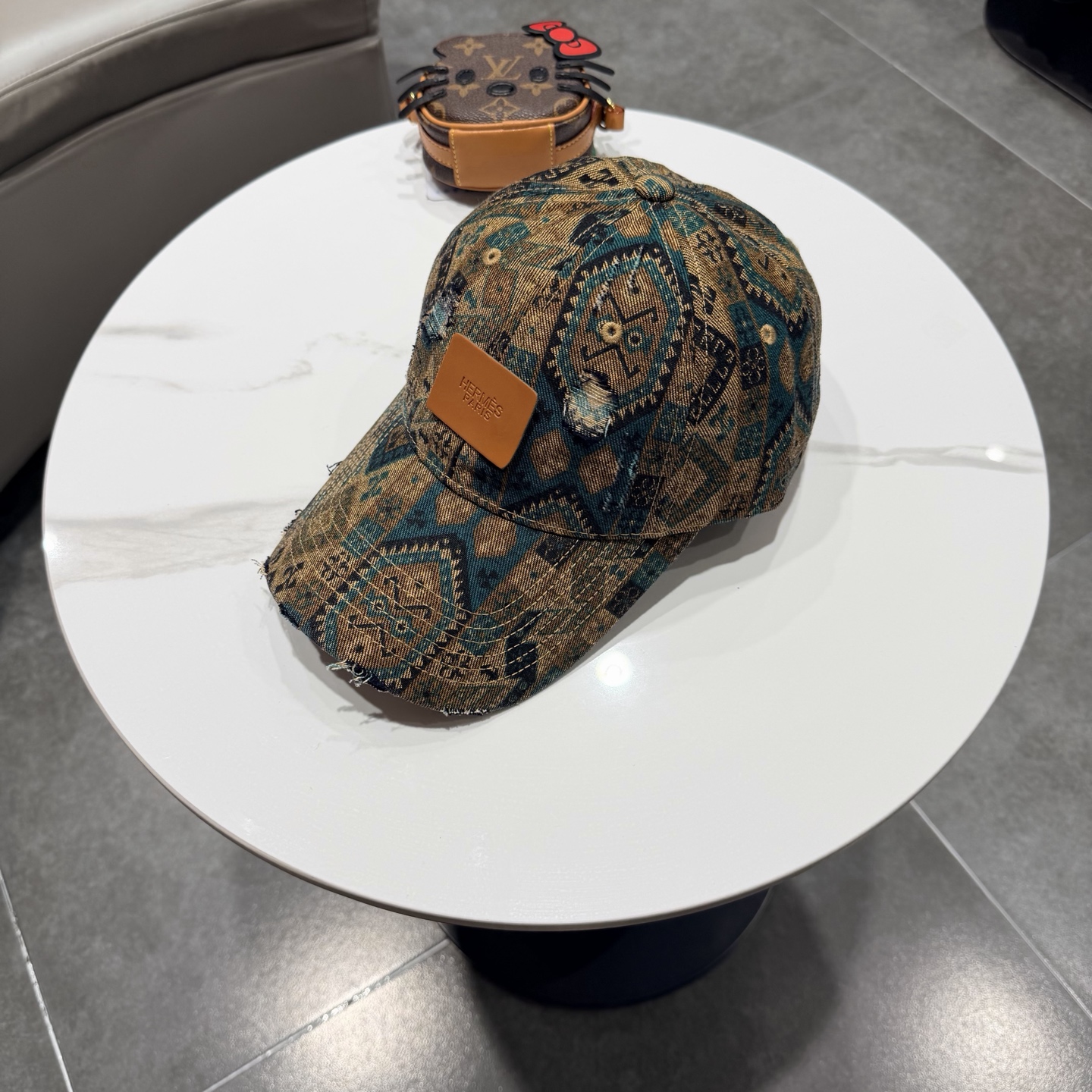 爱马仕Hermes 官网新品经典款 棒球帽🎩 原单品质 火爆来袭。 工艺非常精美[爱心] 高档大气上档次