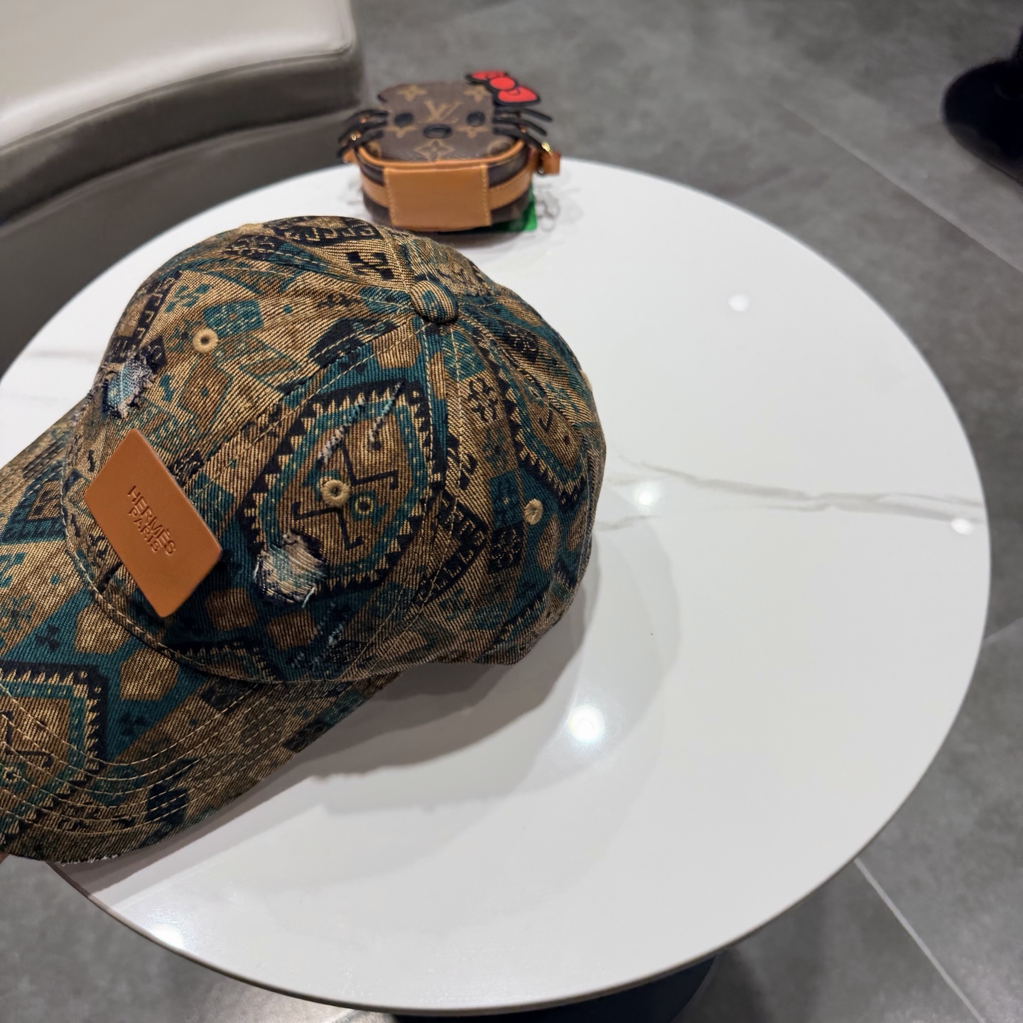 爱马仕Hermes 官网新品经典款 棒球帽🎩 原单品质 火爆来袭。 工艺非常精美[爱心] 高档大气上档次