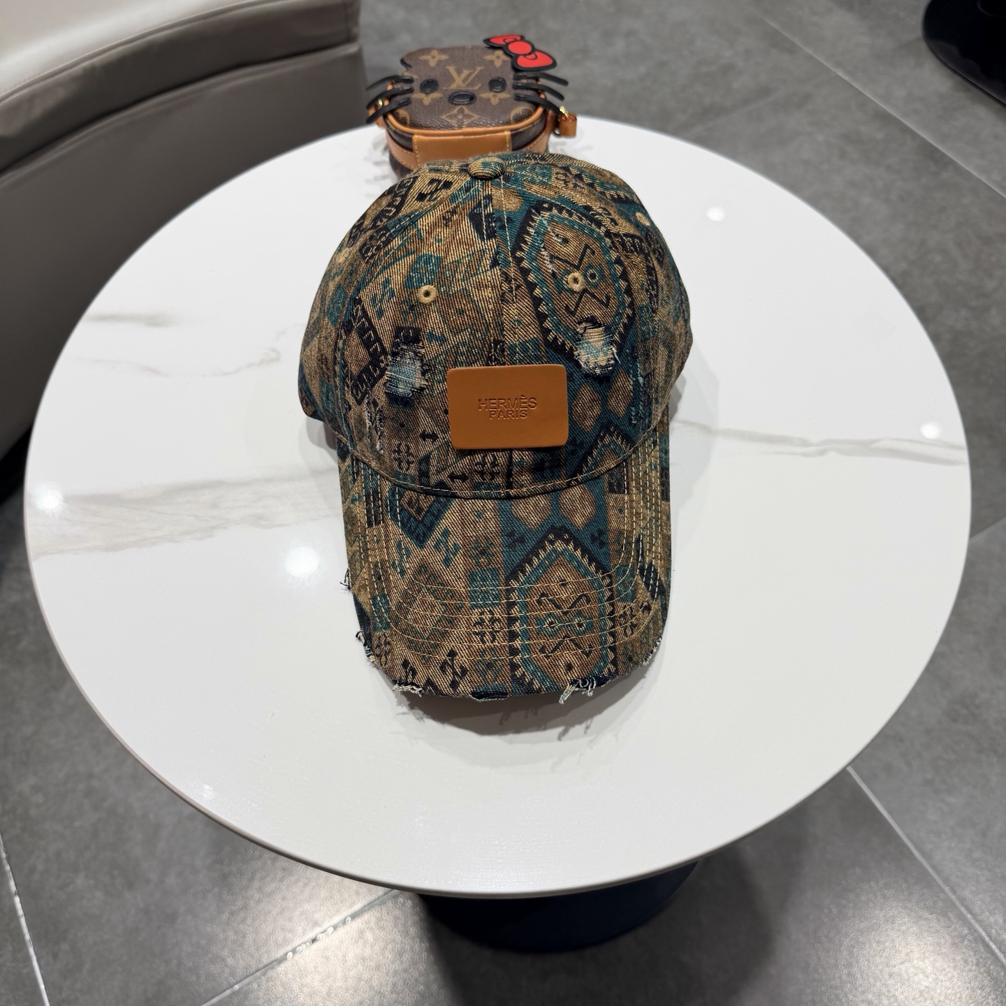 爱马仕Hermes 官网新品经典款 棒球帽🎩 原单品质 火爆来袭。 工艺非常精美[爱心] 高档大气上档次