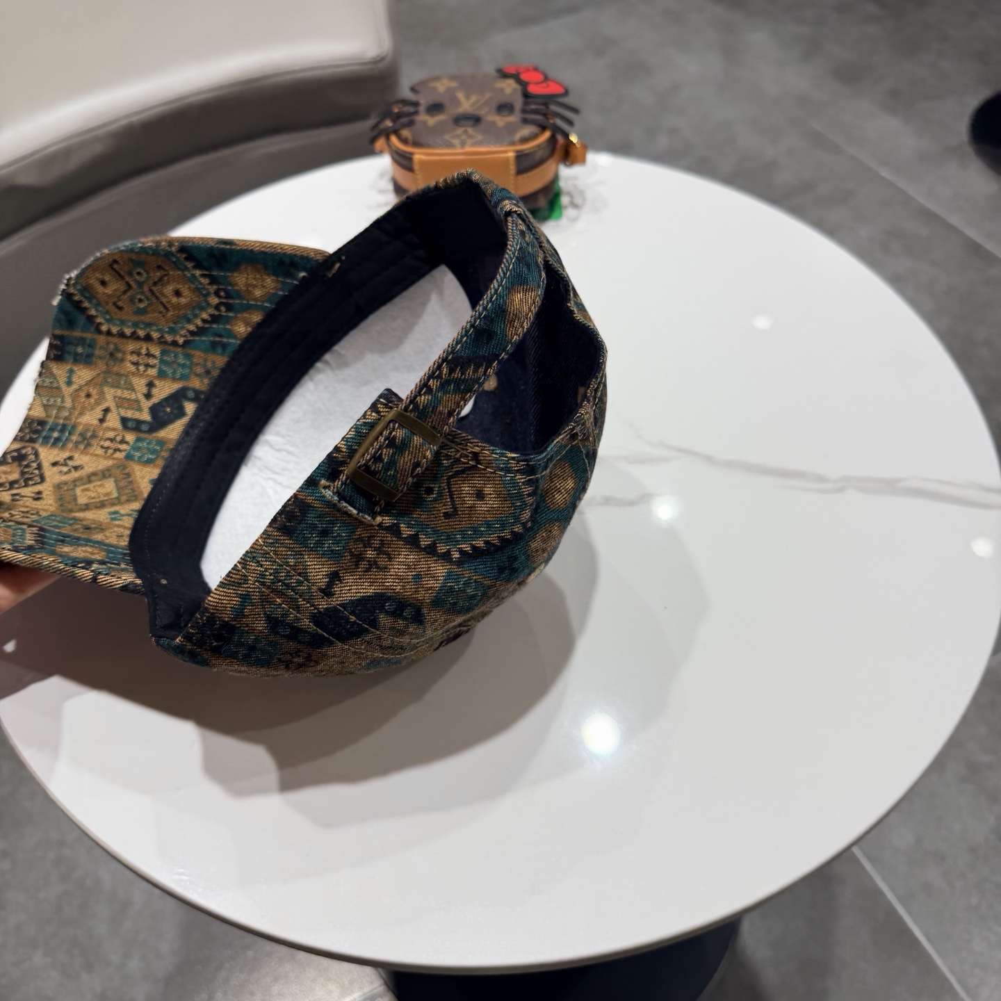 爱马仕Hermes 官网新品经典款 棒球帽🎩 原单品质 火爆来袭。 工艺非常精美[爱心] 高档大气上档次