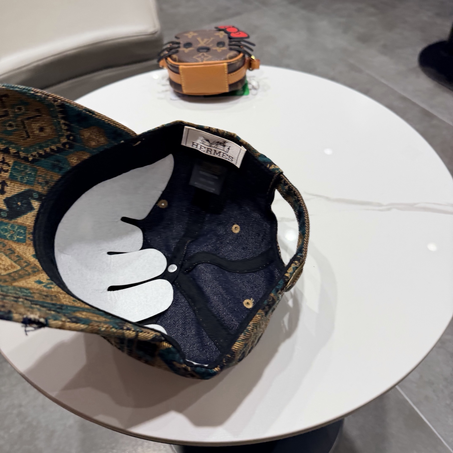 爱马仕Hermes 官网新品经典款 棒球帽🎩 原单品质 火爆来袭。 工艺非常精美[爱心] 高档大气上档次