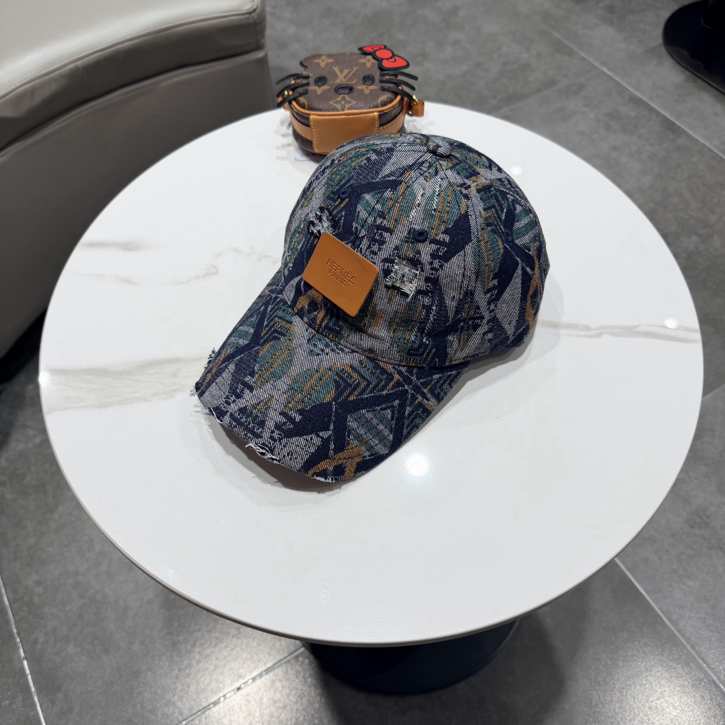 爱马仕Hermes 官网新品经典款 棒球帽🎩 原单品质 火爆来袭。 工艺非常精美[爱心] 高档大气上档次