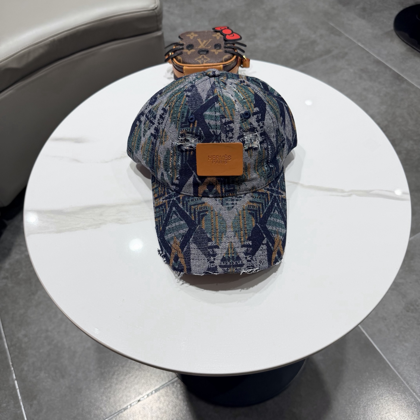 爱马仕Hermes 官网新品经典款 棒球帽🎩 原单品质 火爆来袭。 工艺非常精美[爱心] 高档大气上档次