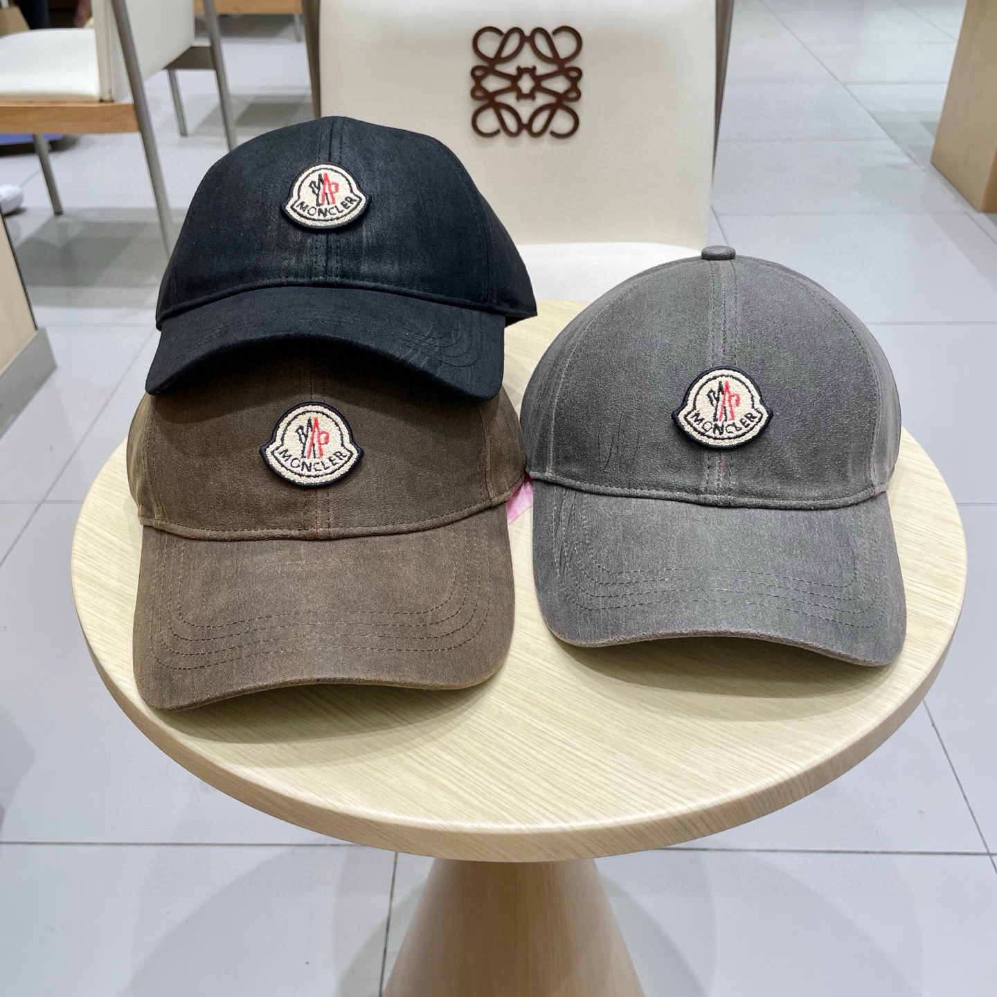 蒙口MONCLER 秋冬新款羊毛棒球帽，年轻时尚潮人穿搭色系，视觉效果超强，立体字母，好看有质感！