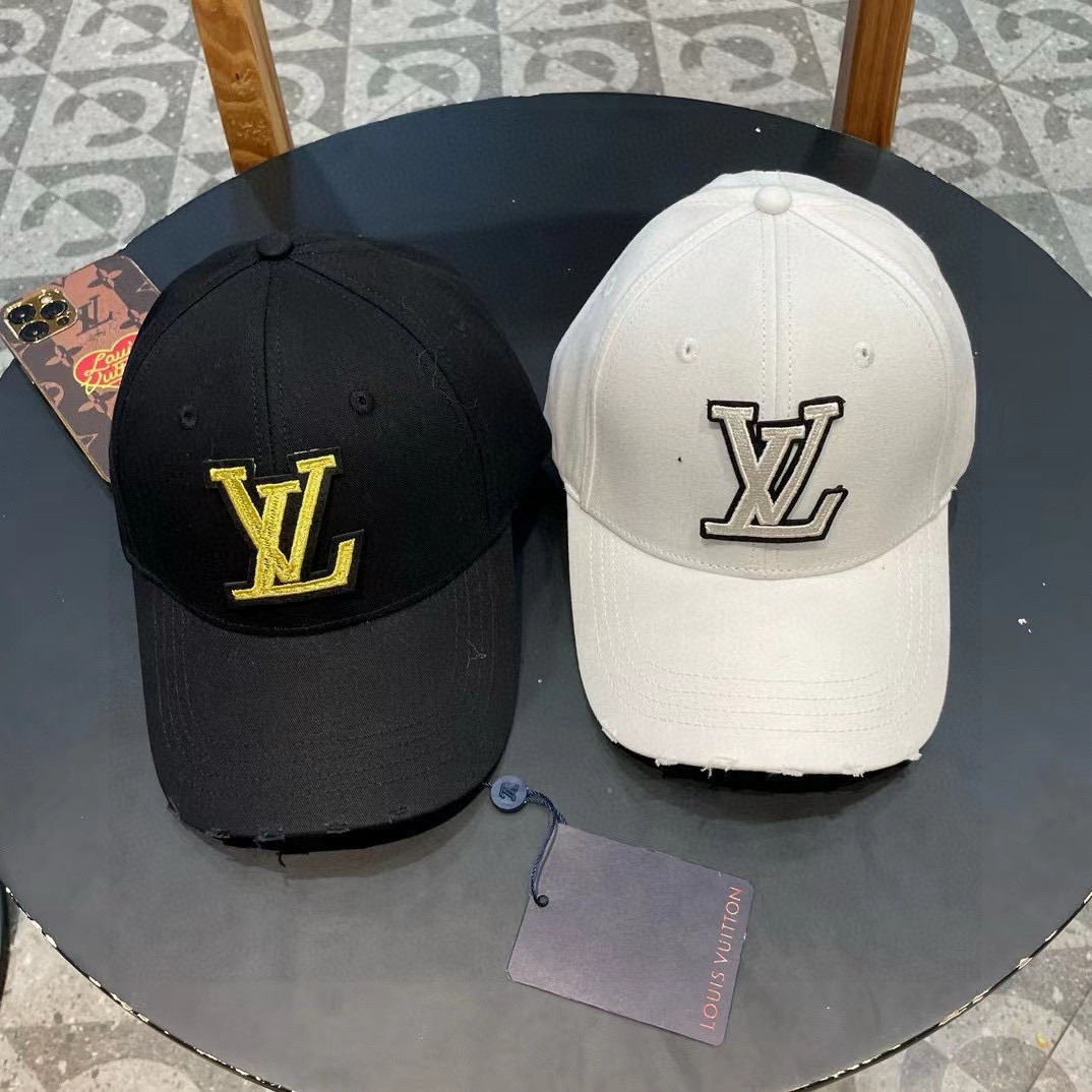 LV路易威登新款原单棒球帽， 暗纹印花，专柜1:1开模订制，原版牛津布料+头层牛皮，纯棉内里，轻盈透气！