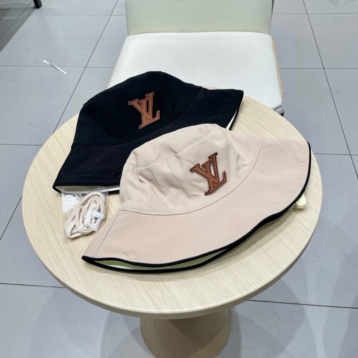 LV 路易威登新款渔夫帽，头围57cm