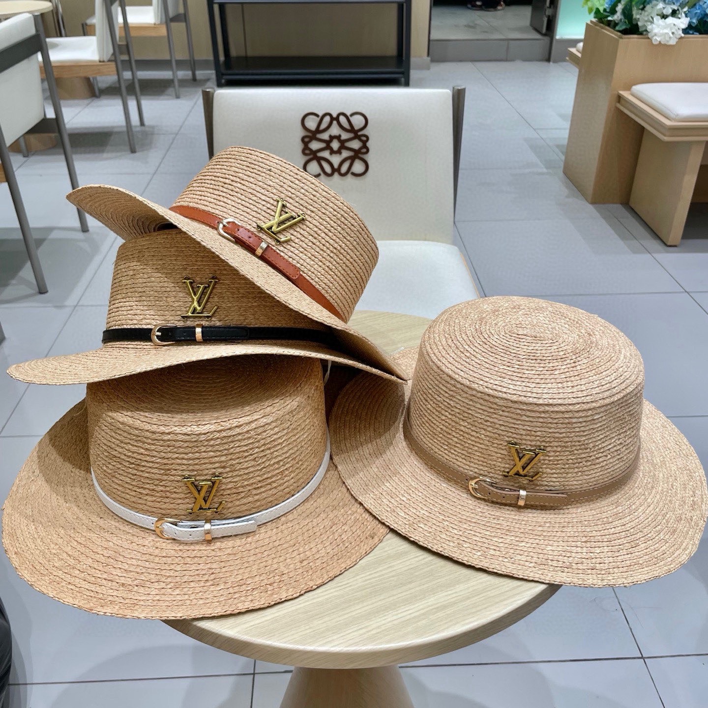 Lv路易威登新款平顶拉菲草帽，头围57cm