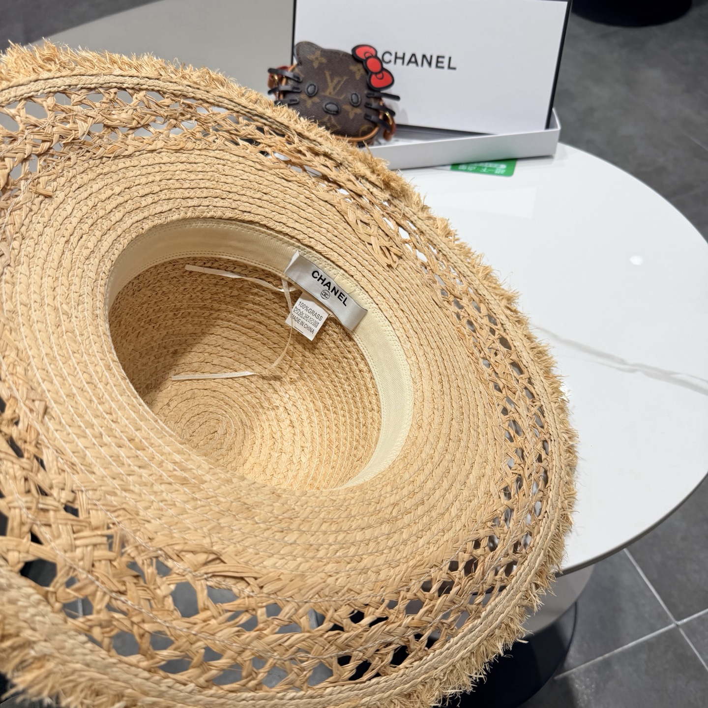 Chanel 搭配真丝飘带，出游 ，头围57cm