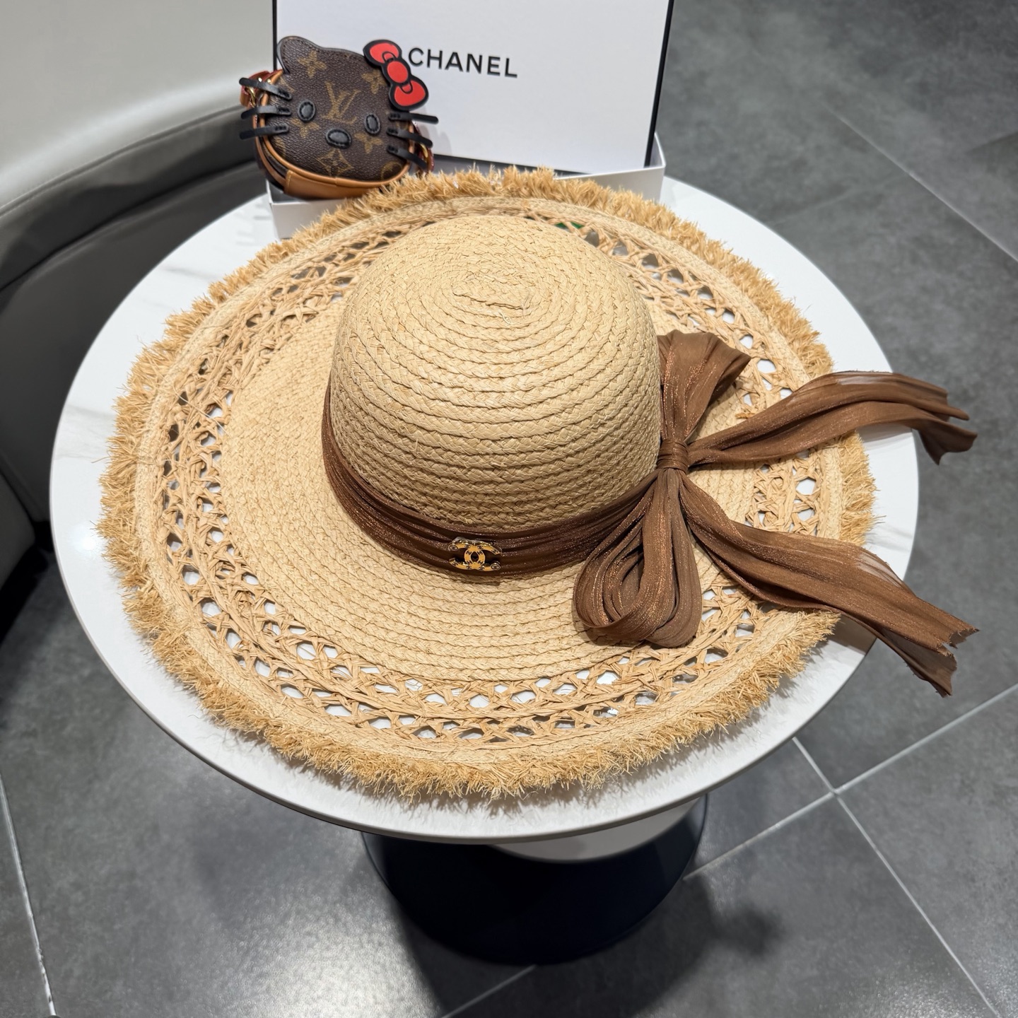 Chanel 搭配真丝飘带，出游 ，头围57cm