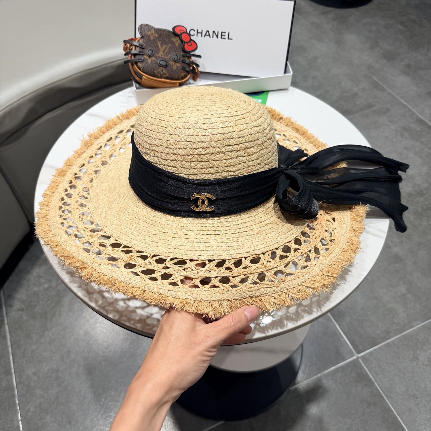 Chanel 搭配真丝飘带，出游 ，头围57cm