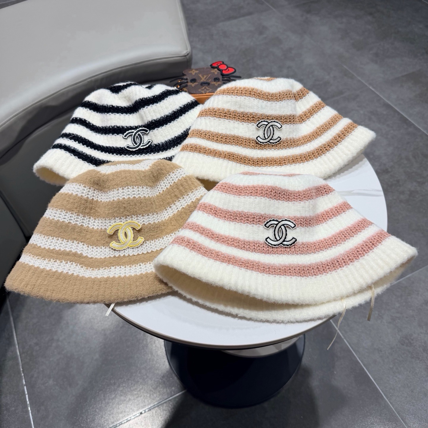 chanel香奈儿温柔好搭！韩系针织条纹帽秋冬显脸小渔夫帽