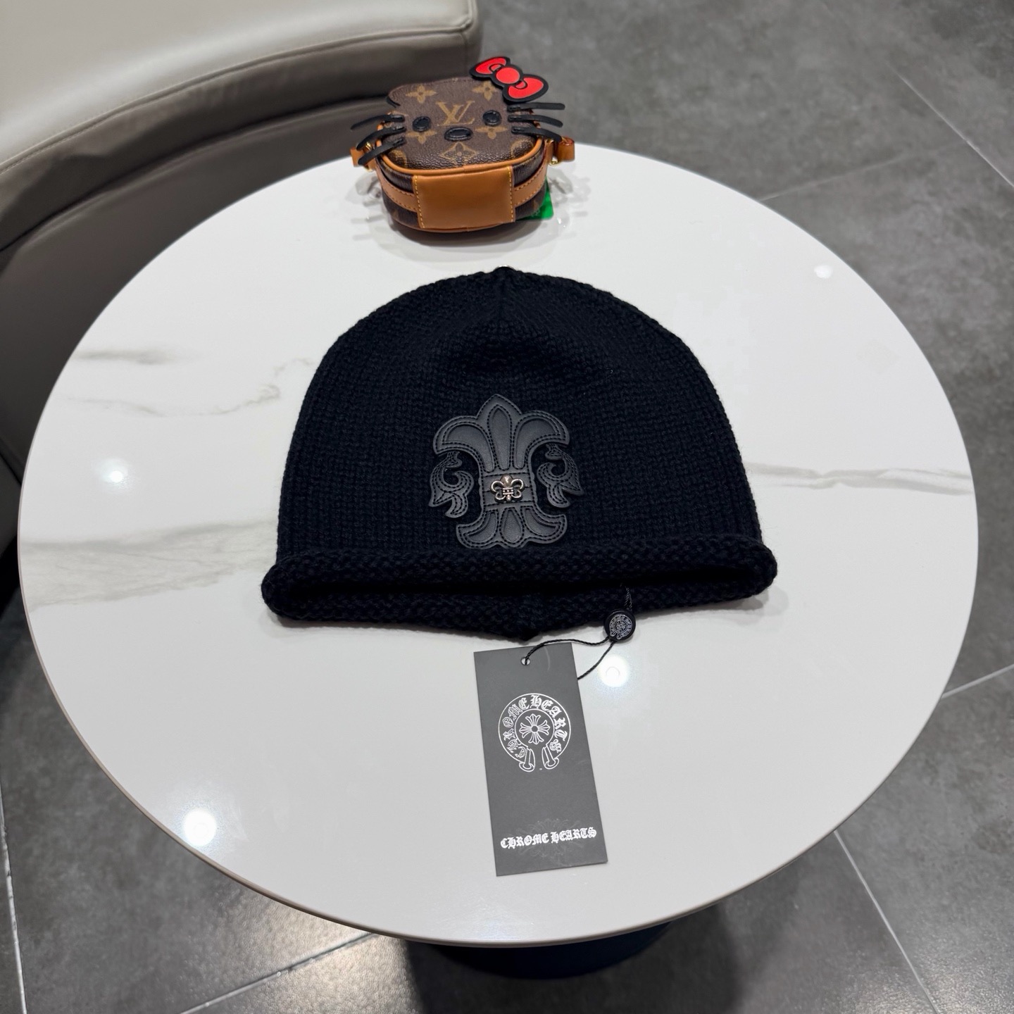 克罗心秋冬款羊毛针织毛线帽这款必定是极简主义的最爱干净，利索，时尚百搭，绝对不挑脸型！属于时尚经典的万年