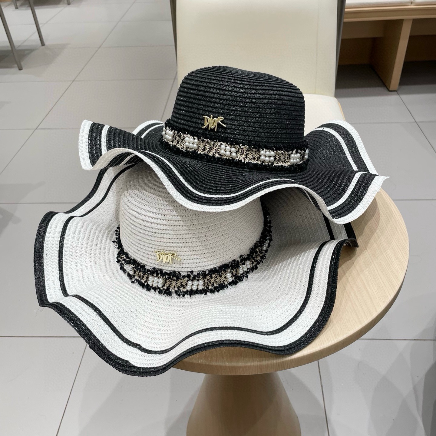 迪奥dior草帽，波浪边遮阳帽，头围57cm