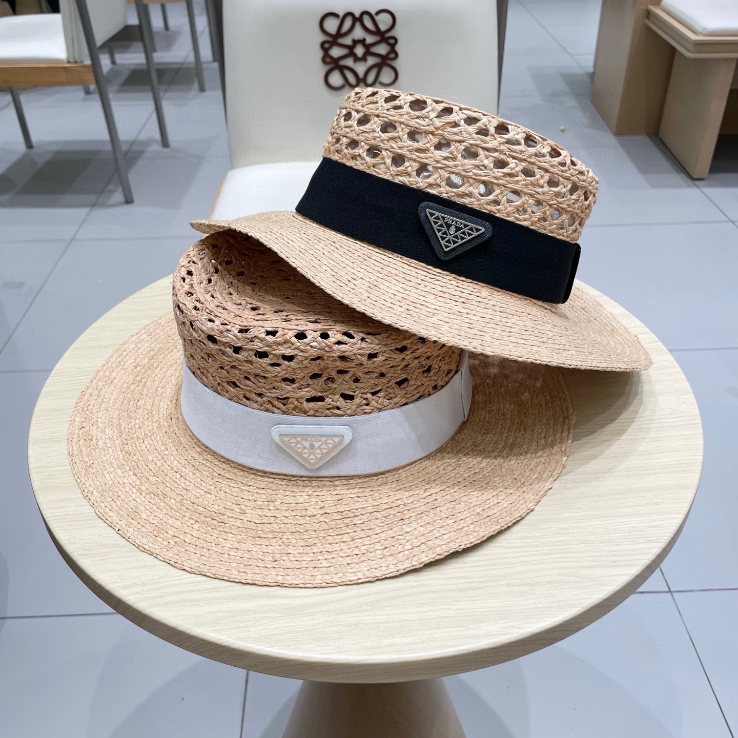 普拉达Prada新款拉菲草镂空草帽 夏天海边首选～明星同款～大牌简约