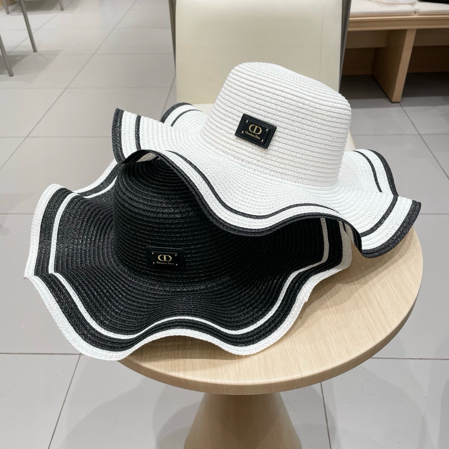 Dior迪奥新款波浪边礼帽，遮阳草帽，头围57cm