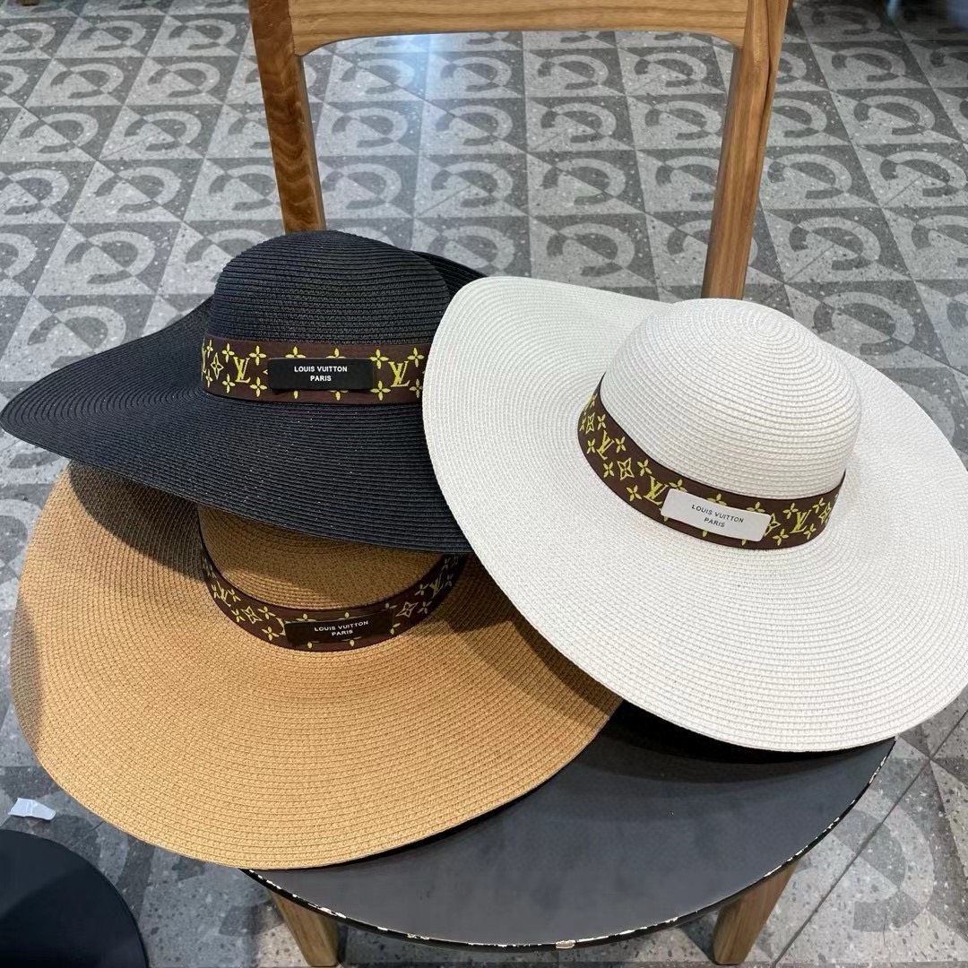 LV 路易威登2026新款草编遮阳大帽檐草帽🤩沙滩风格，简约大方，百搭单品～外出首选，新款帽型超美腻，出