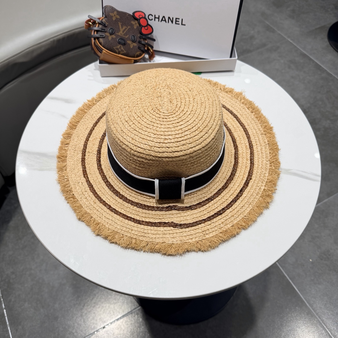Chanel香奈儿拉菲草帽，头围57cm