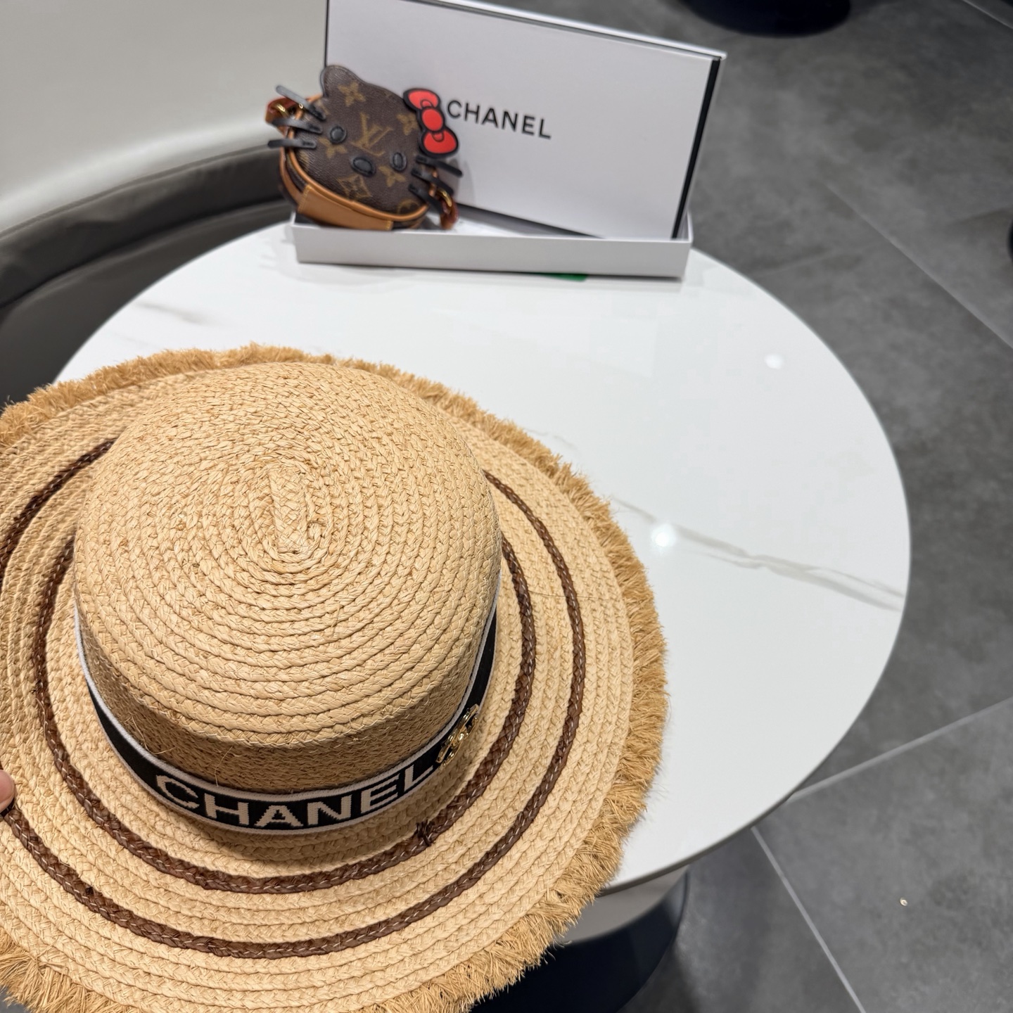 Chanel香奈儿拉菲草帽，头围57cm