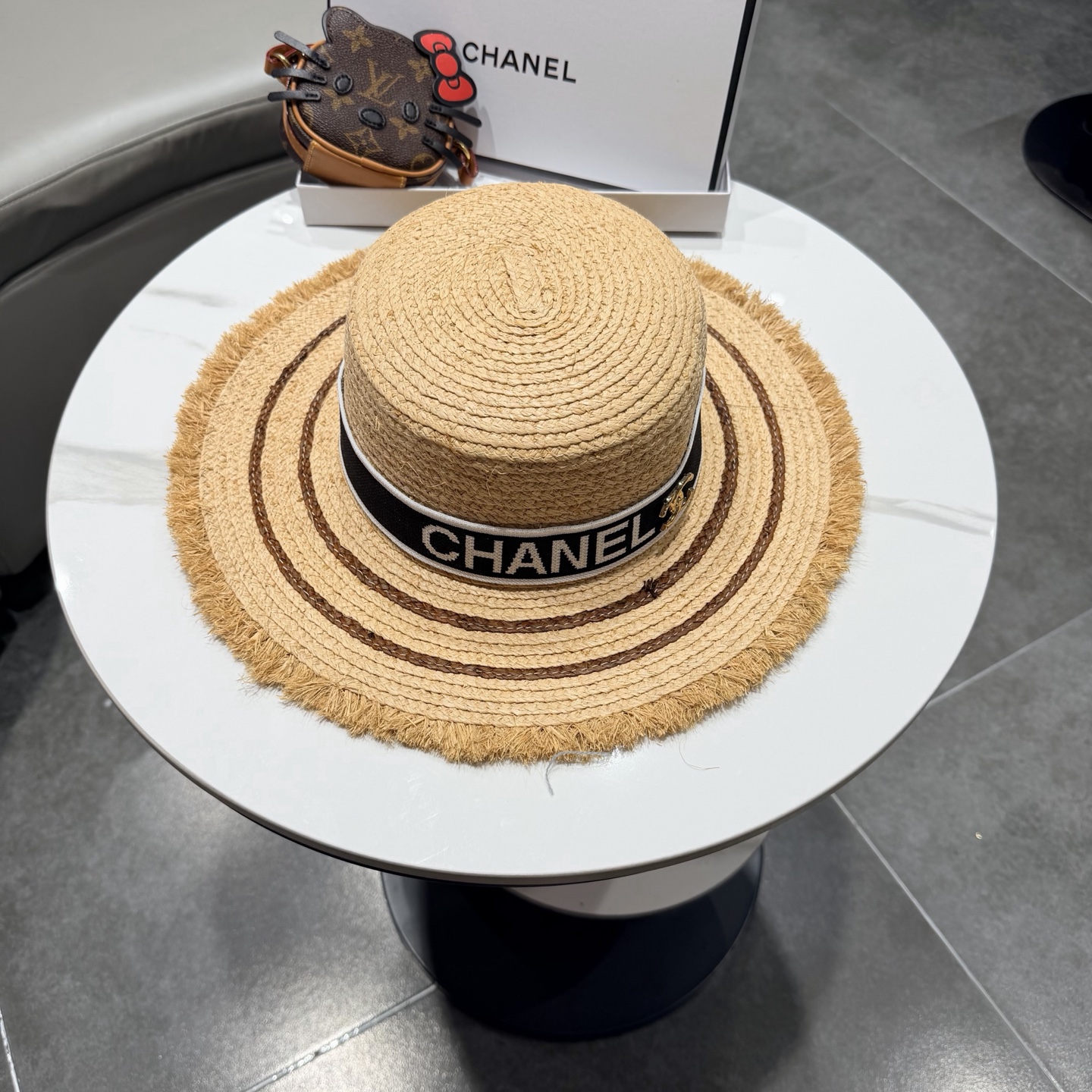 Chanel香奈儿拉菲草帽，头围57cm